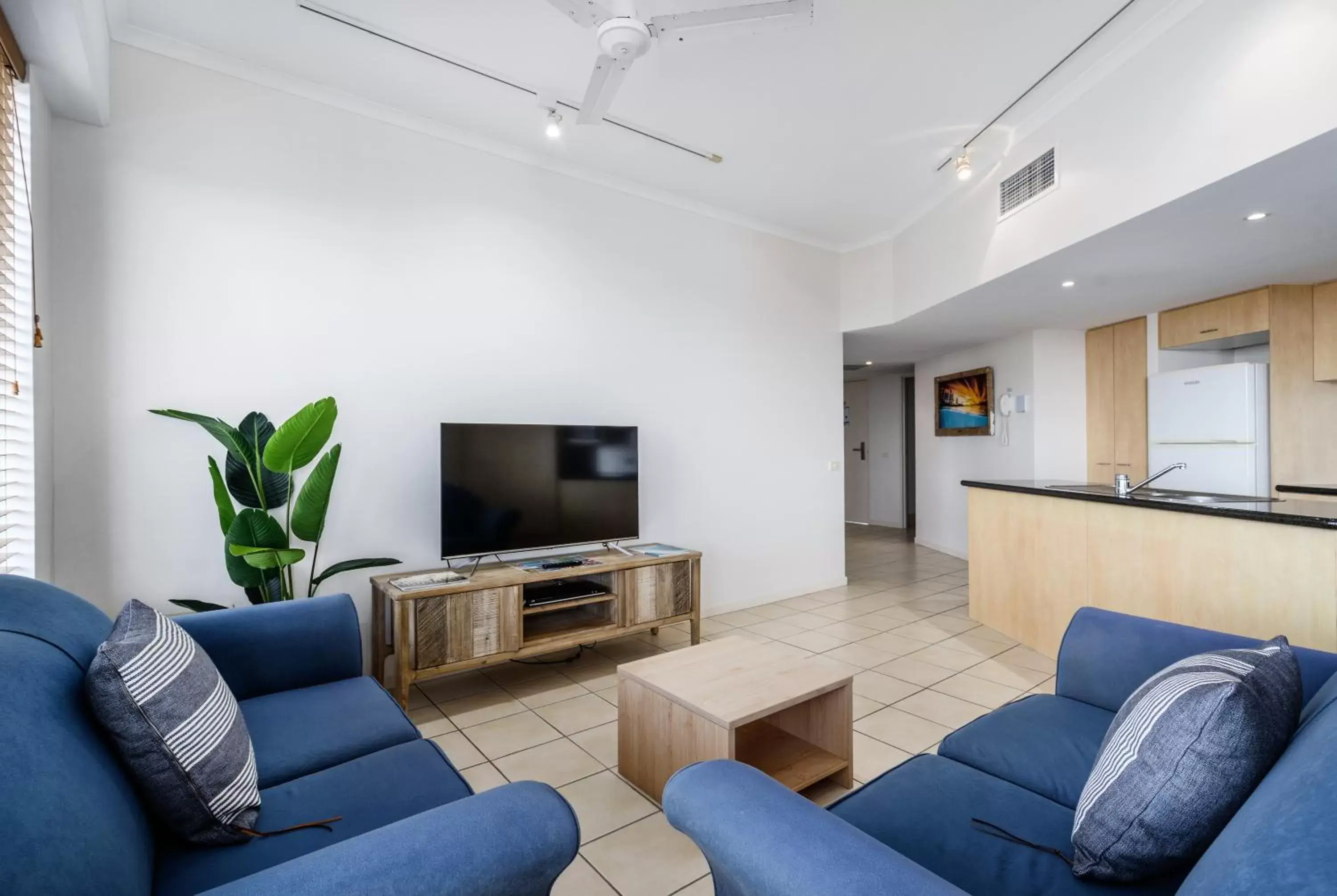 Living room, Seating Area in Rolling Surf Resort