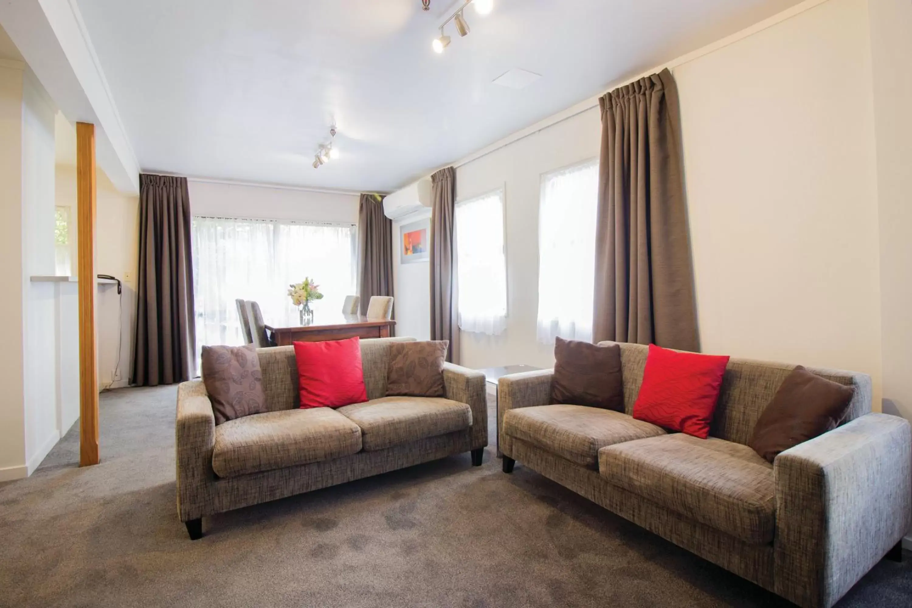 Living room, Seating Area in Mount Richmond Hotel