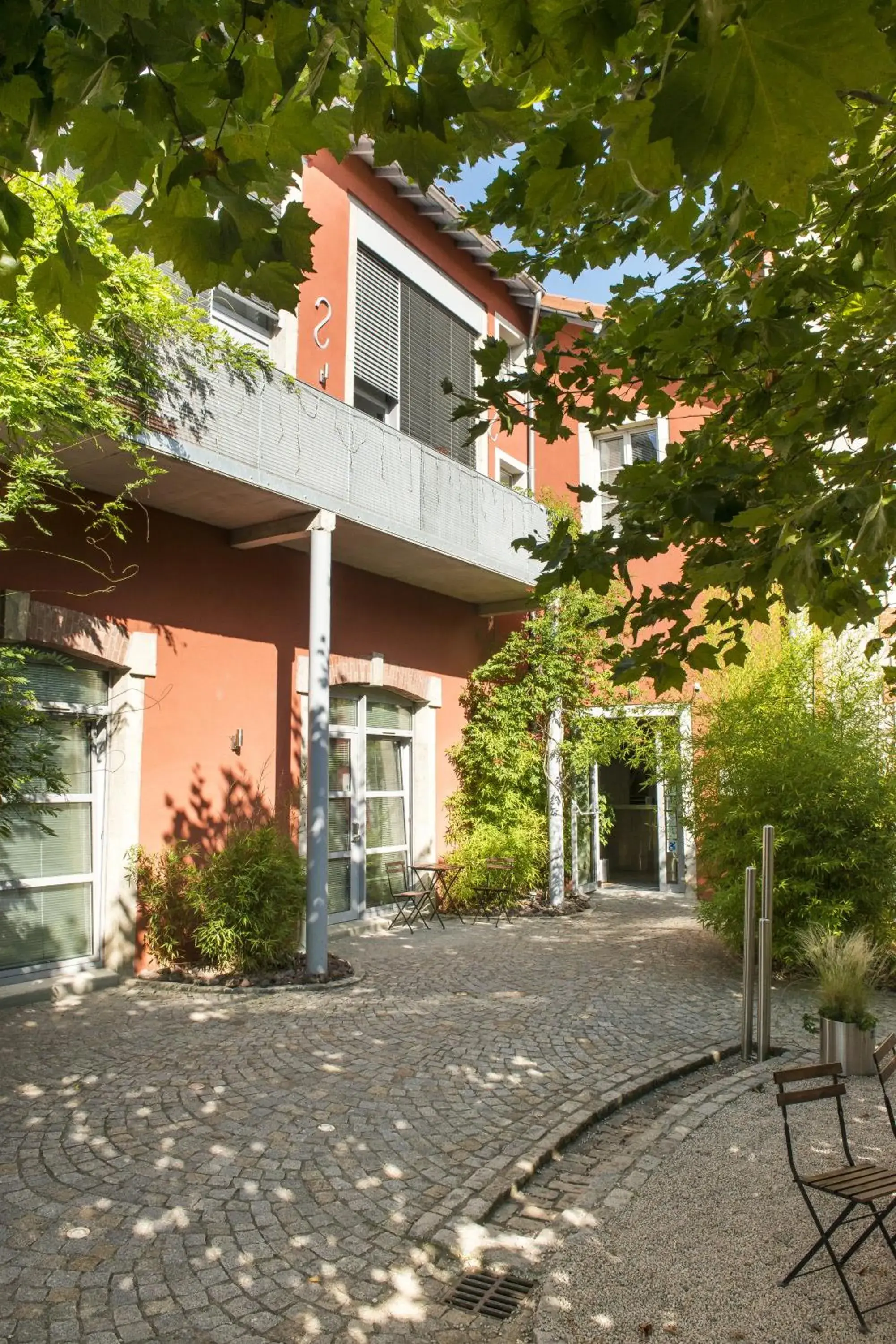 Facade/entrance, Property Building in Hôtel des Capucins