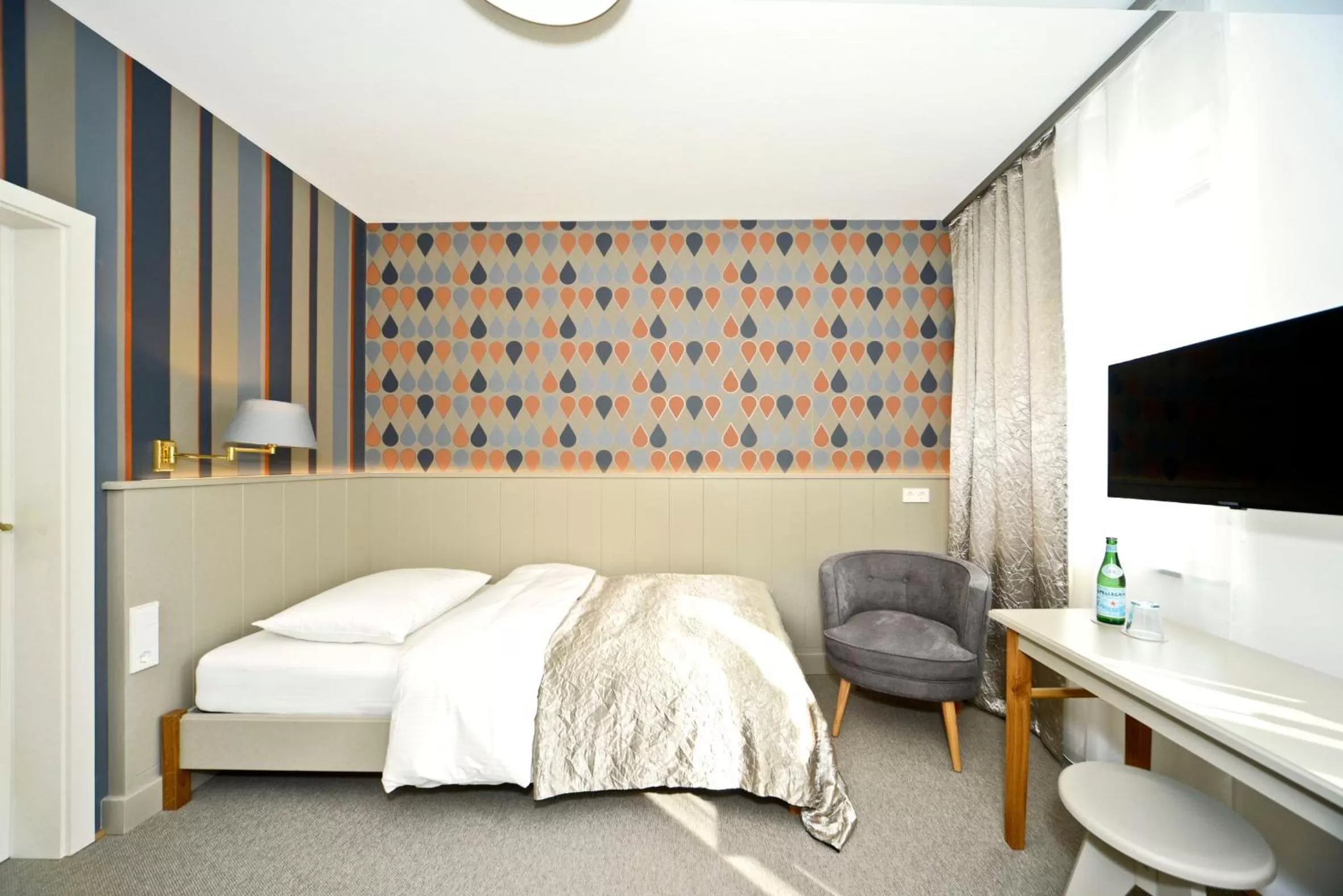 Photo of the whole room, Bed in Illertisser Hof