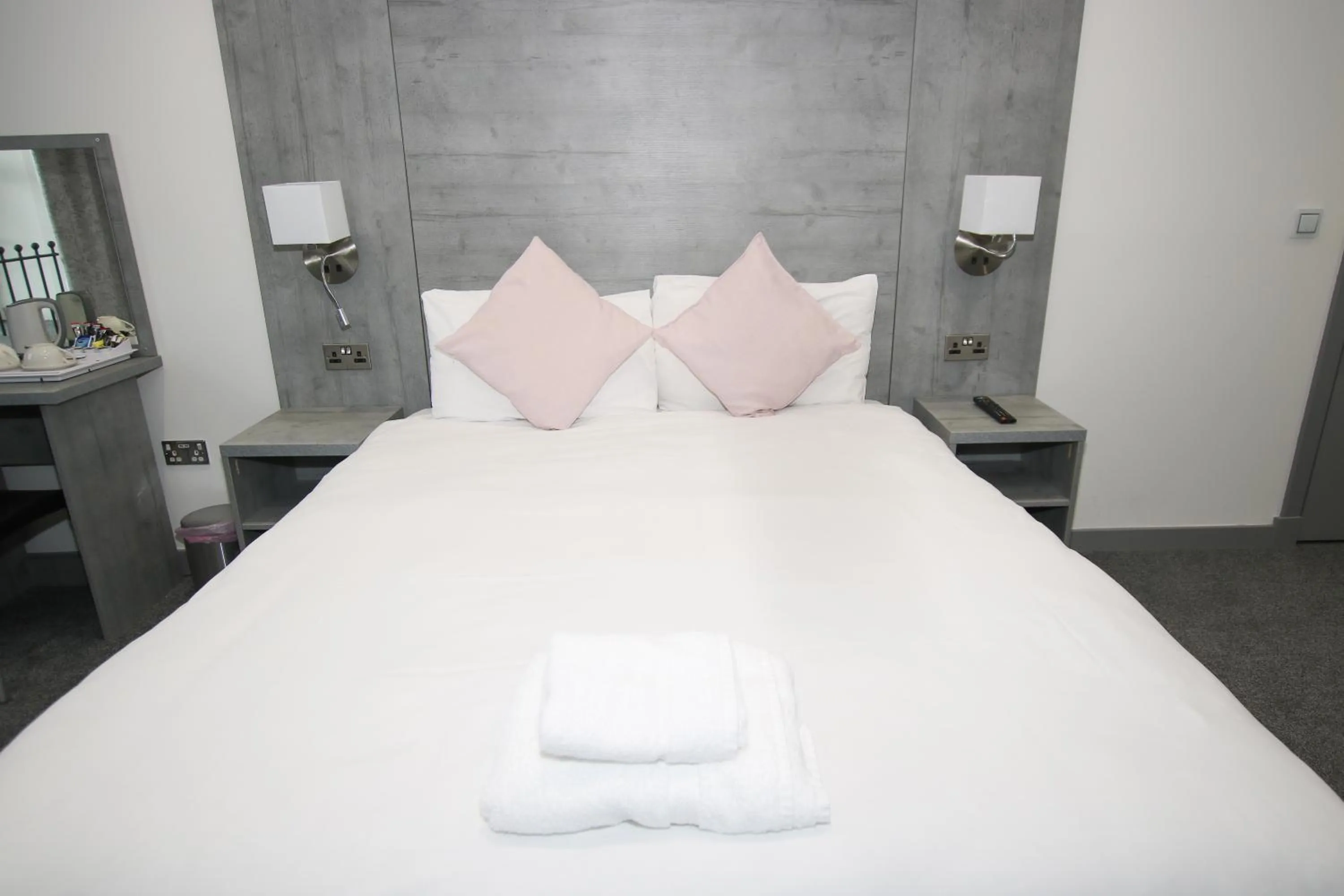 Bed in Brunswick Merchant City Hotel