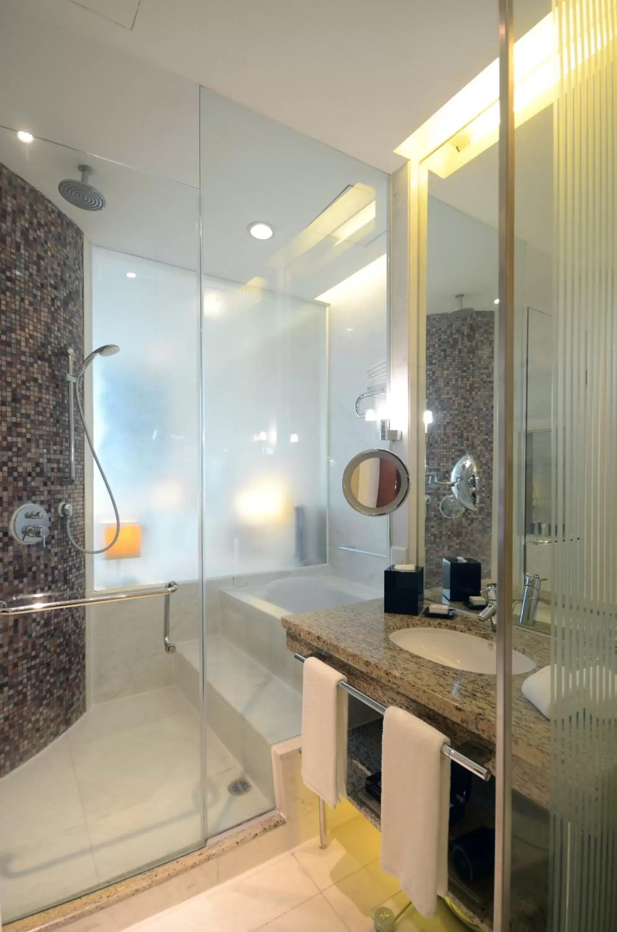 Bathroom in New Coast Hotel Manila (formerly New World Manila Bay Hotel)