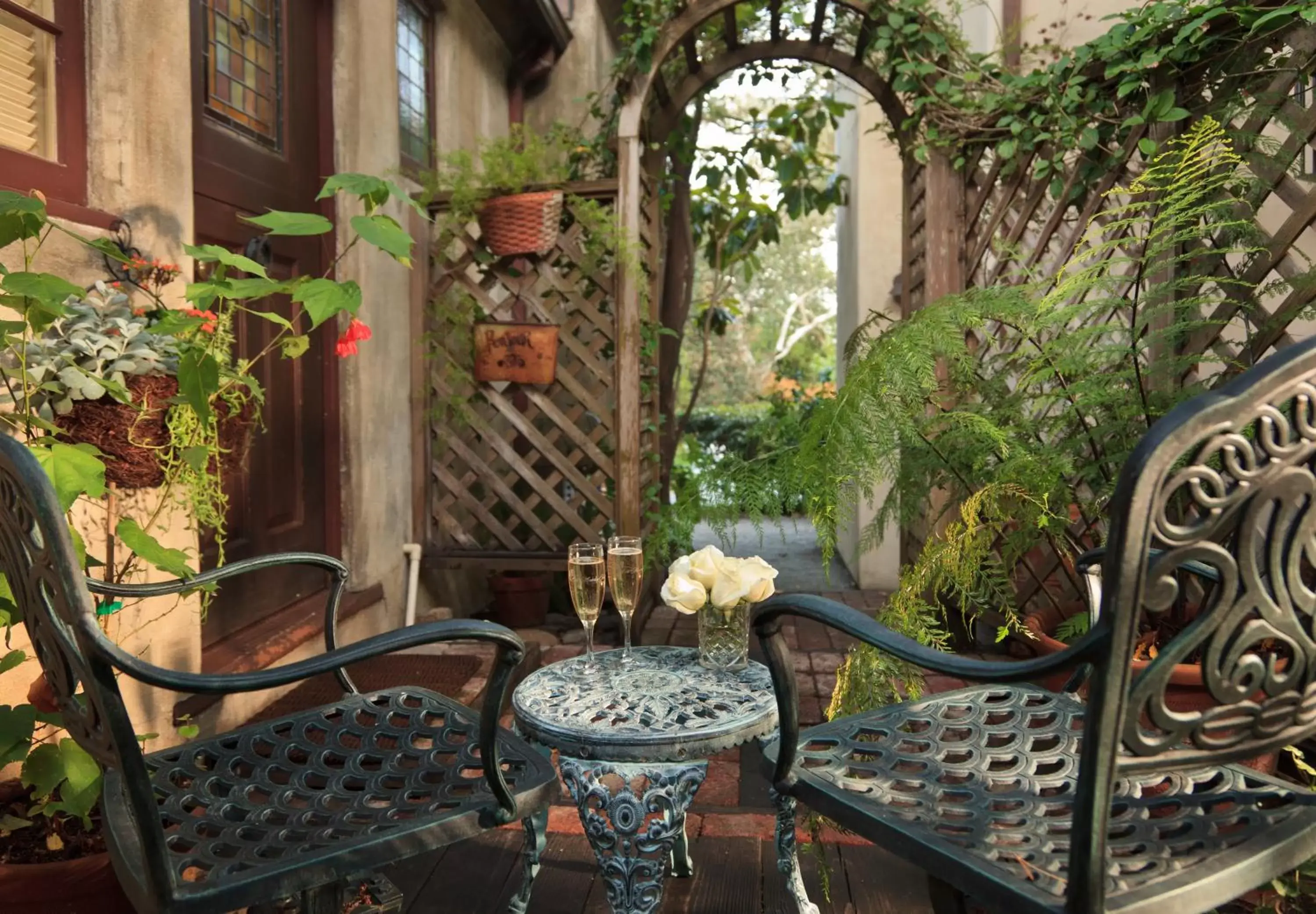 Balcony/Terrace, Seating Area in Old Monterey Inn
