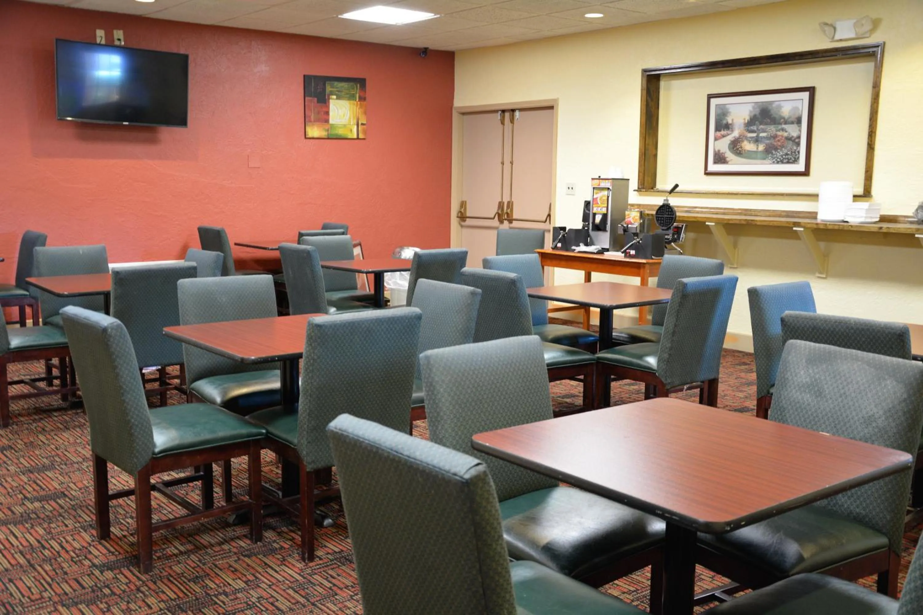 Buffet breakfast in Columbus Grand Hotel & Banquet Center