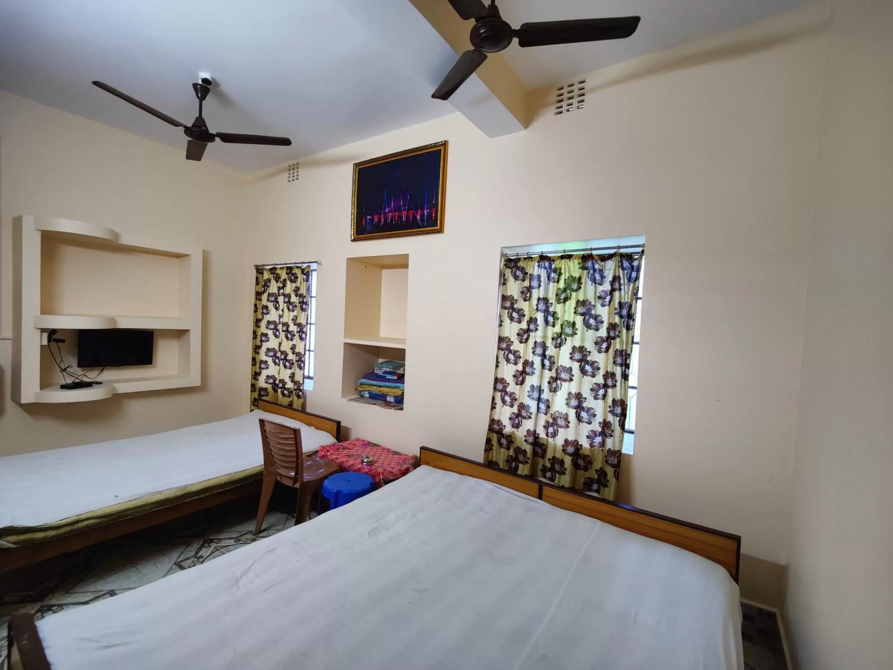 Standard Triple Room in Monalisa Lodge Standard Triple Room in Monalisa Lodge