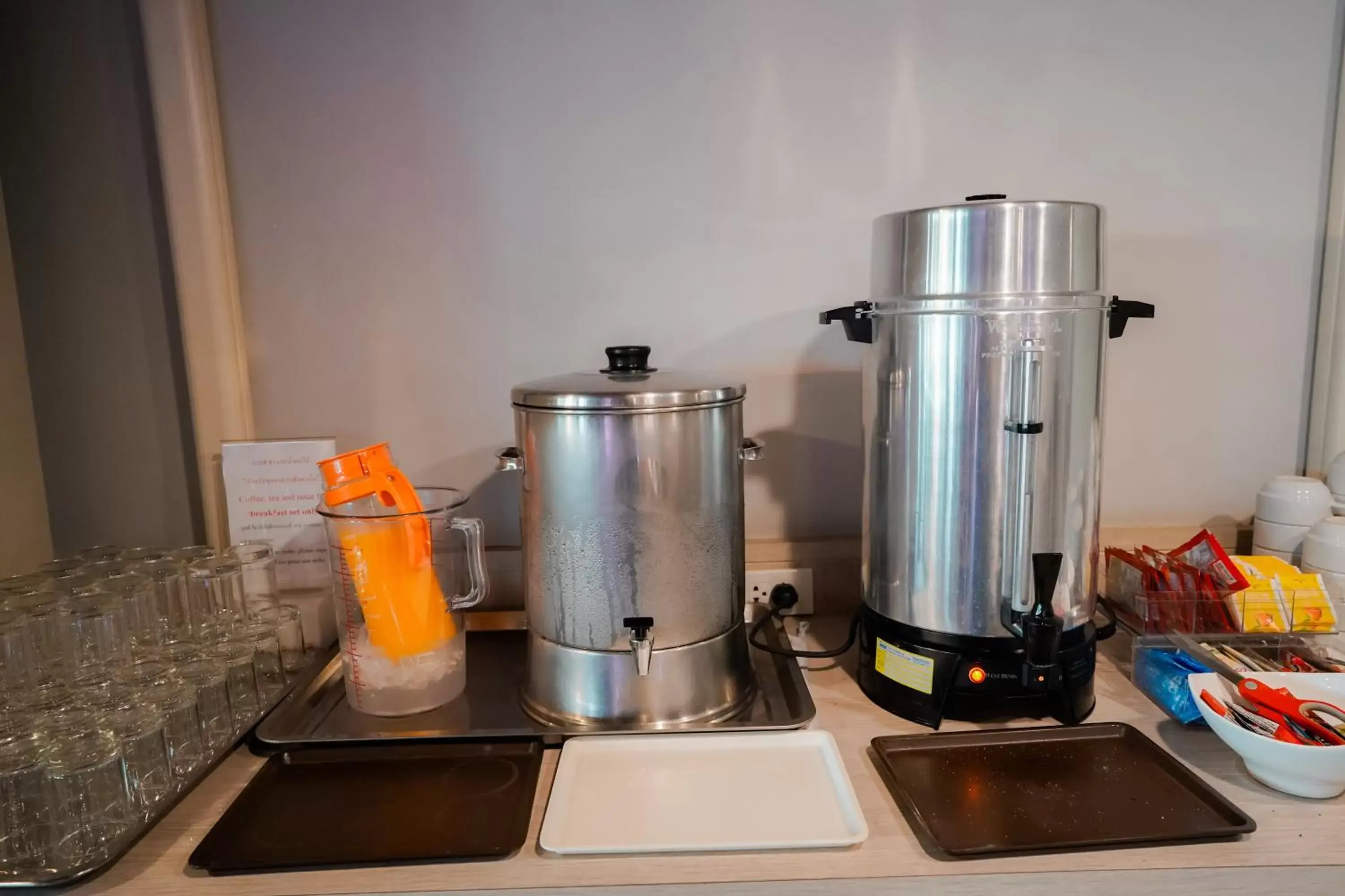 Breakfast, Kitchen/Kitchenette in The Plimplace Hotel Breakfast, Kitchen/Kitchenette in The Plimplace Hotel