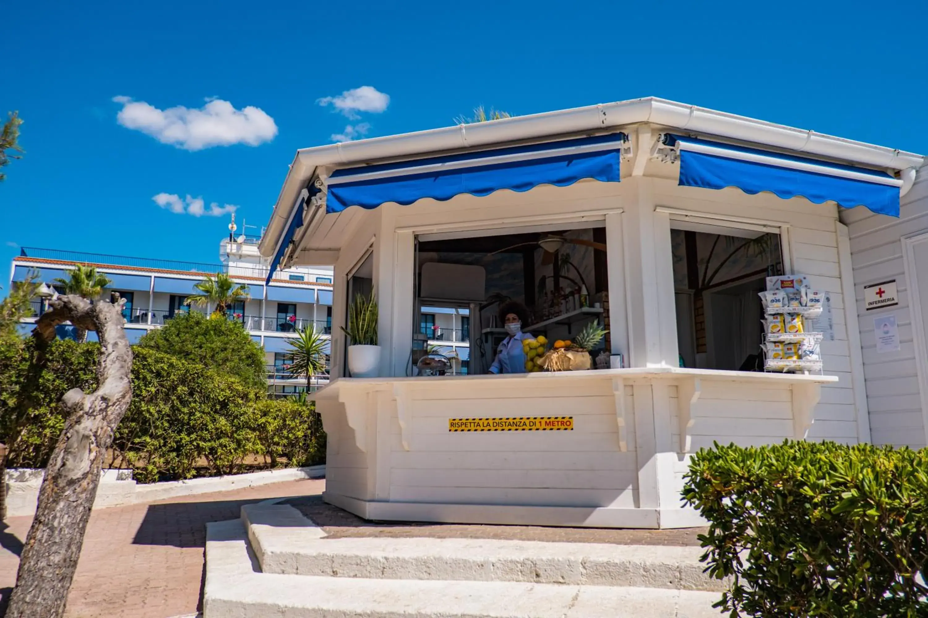 Lounge or bar in Ticho's Greenblu Hotel Lounge or bar in Ticho's Greenblu Hotel