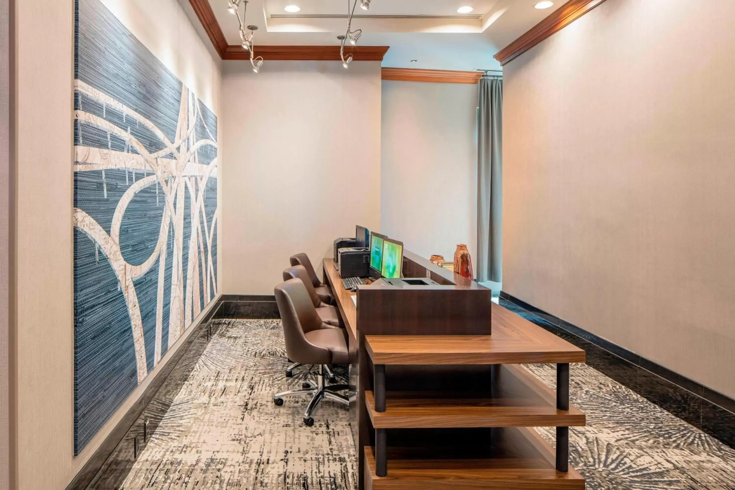 Business facilities in Courtyard by Marriott Boston Brookline