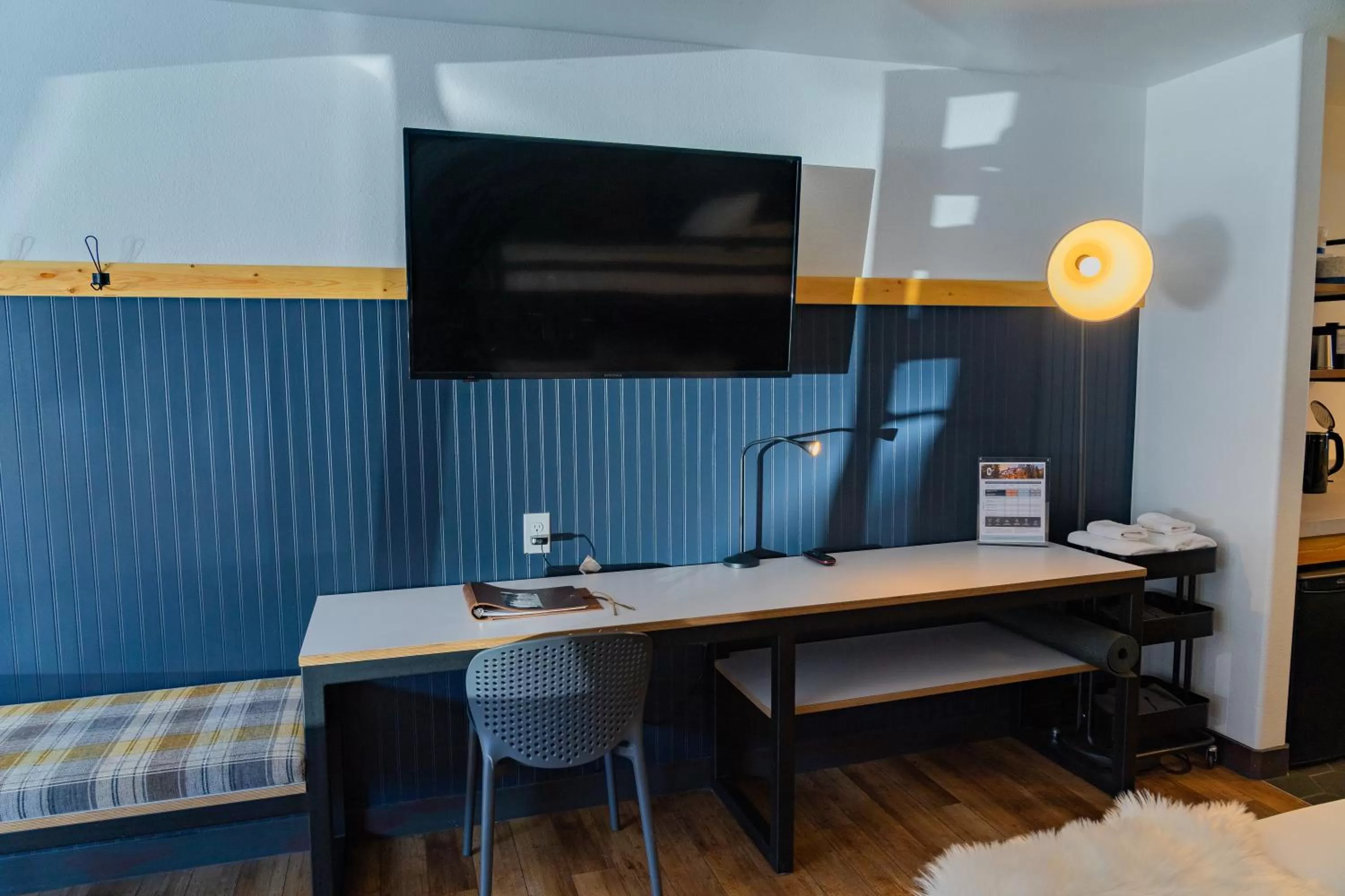 TV and multimedia in Gravity Haus Winter Park