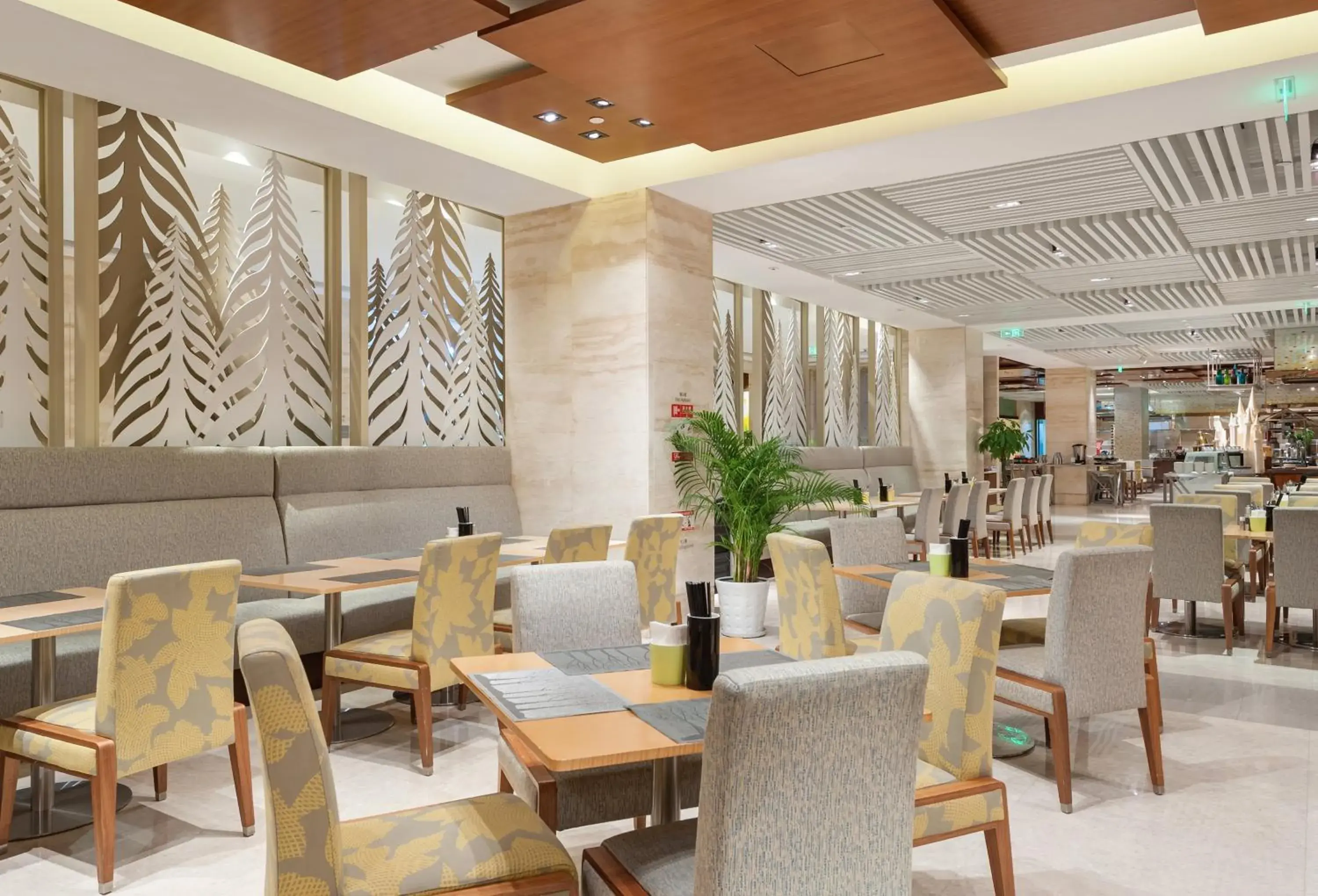 Restaurant/Places to Eat in Holiday Inn Qingdao Expo, an IHG Hotel