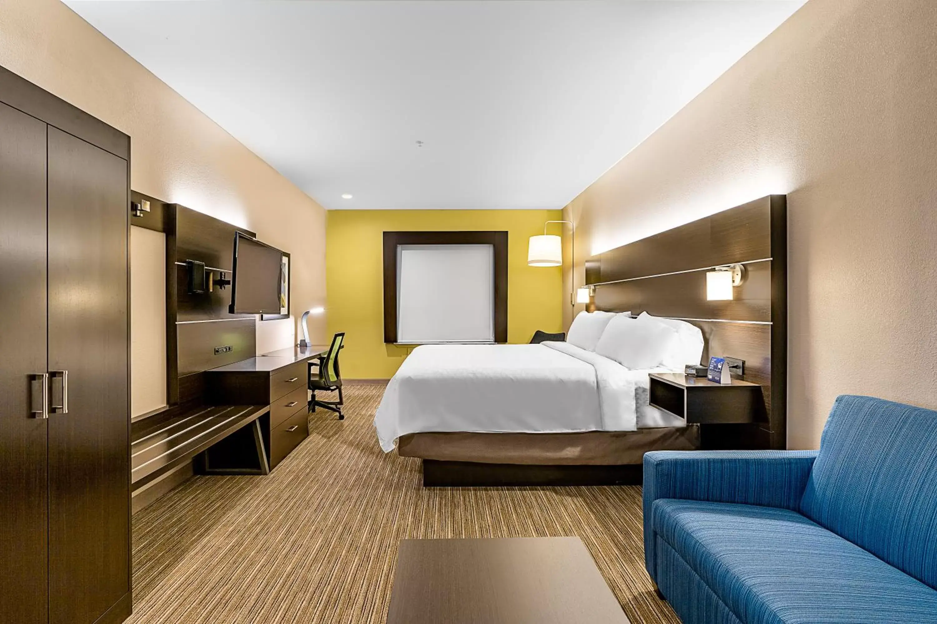 Bed in Holiday Inn Express Hotel & Suites Kilgore North, an IHG Hotel