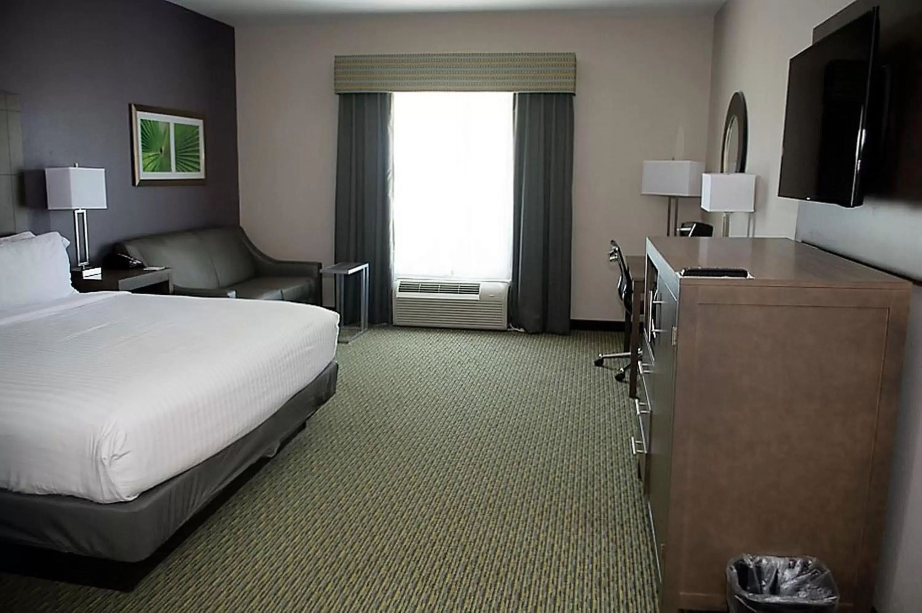 Bedroom, Bed in Holiday Inn Express Hotel and Suites Port Aransas/Beach Area, an IHG Hotel