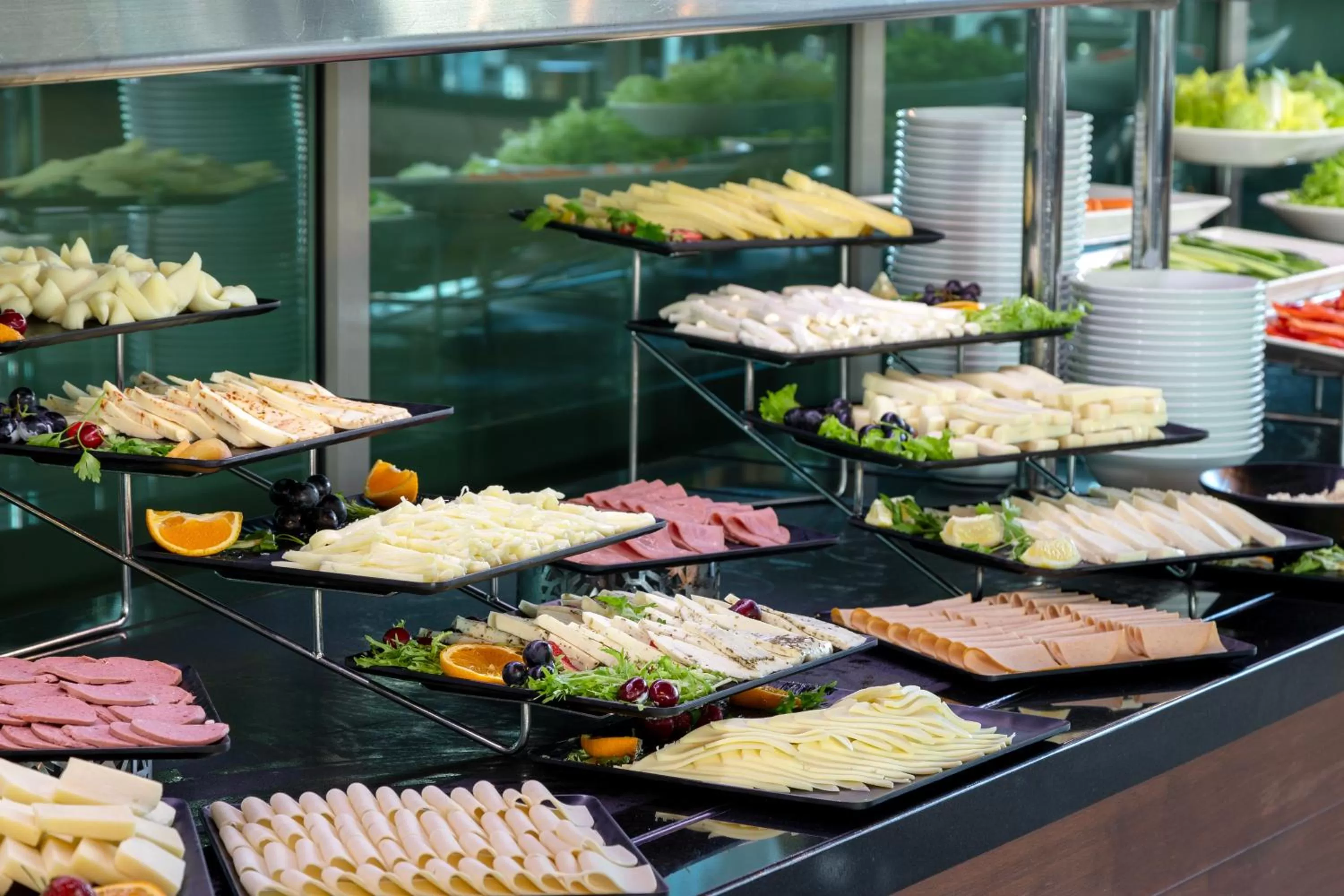 Food and drinks in Miracle Istanbul Asia Airport Hotel & Spa