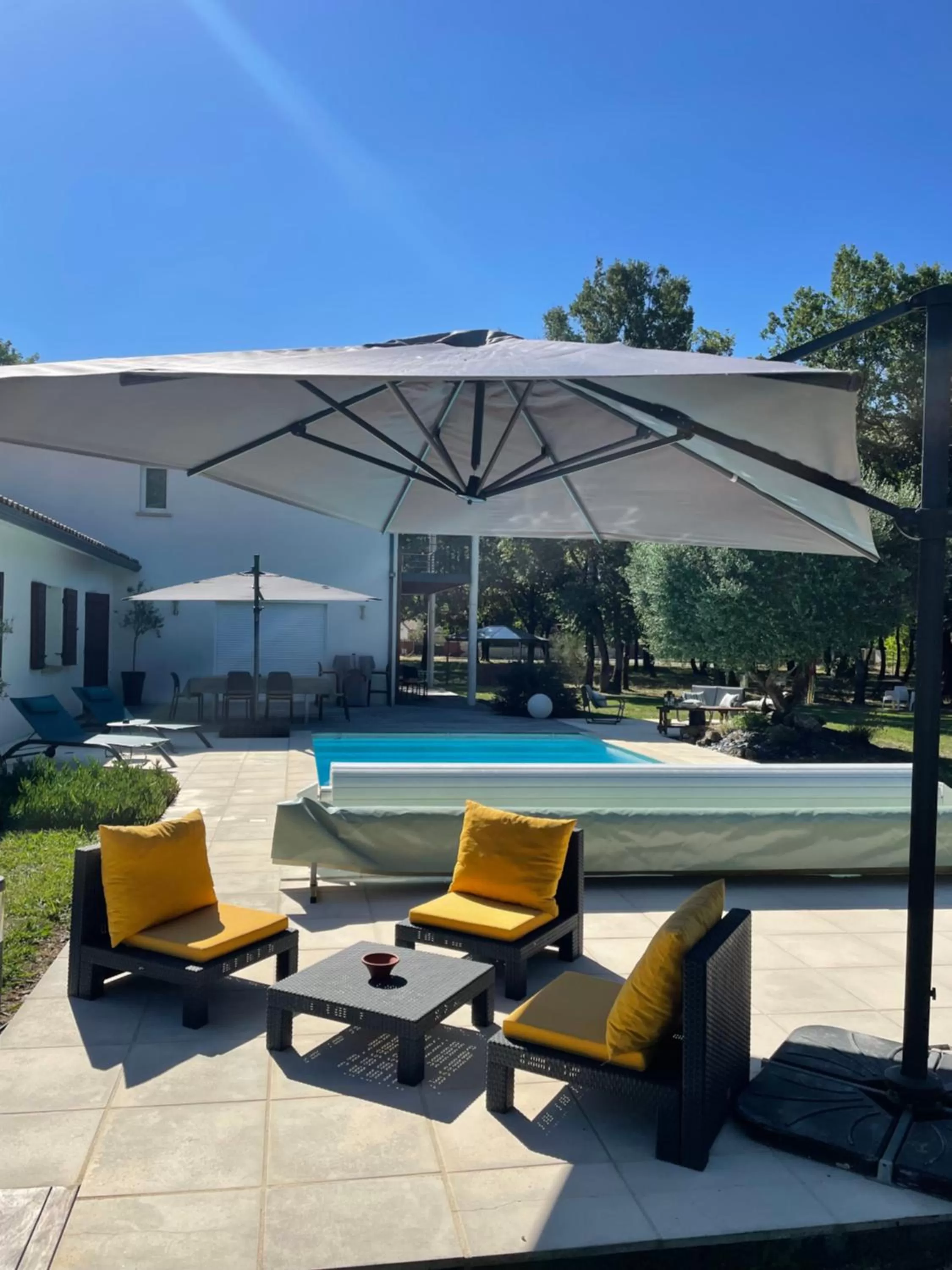 Patio in LA PLANETTE