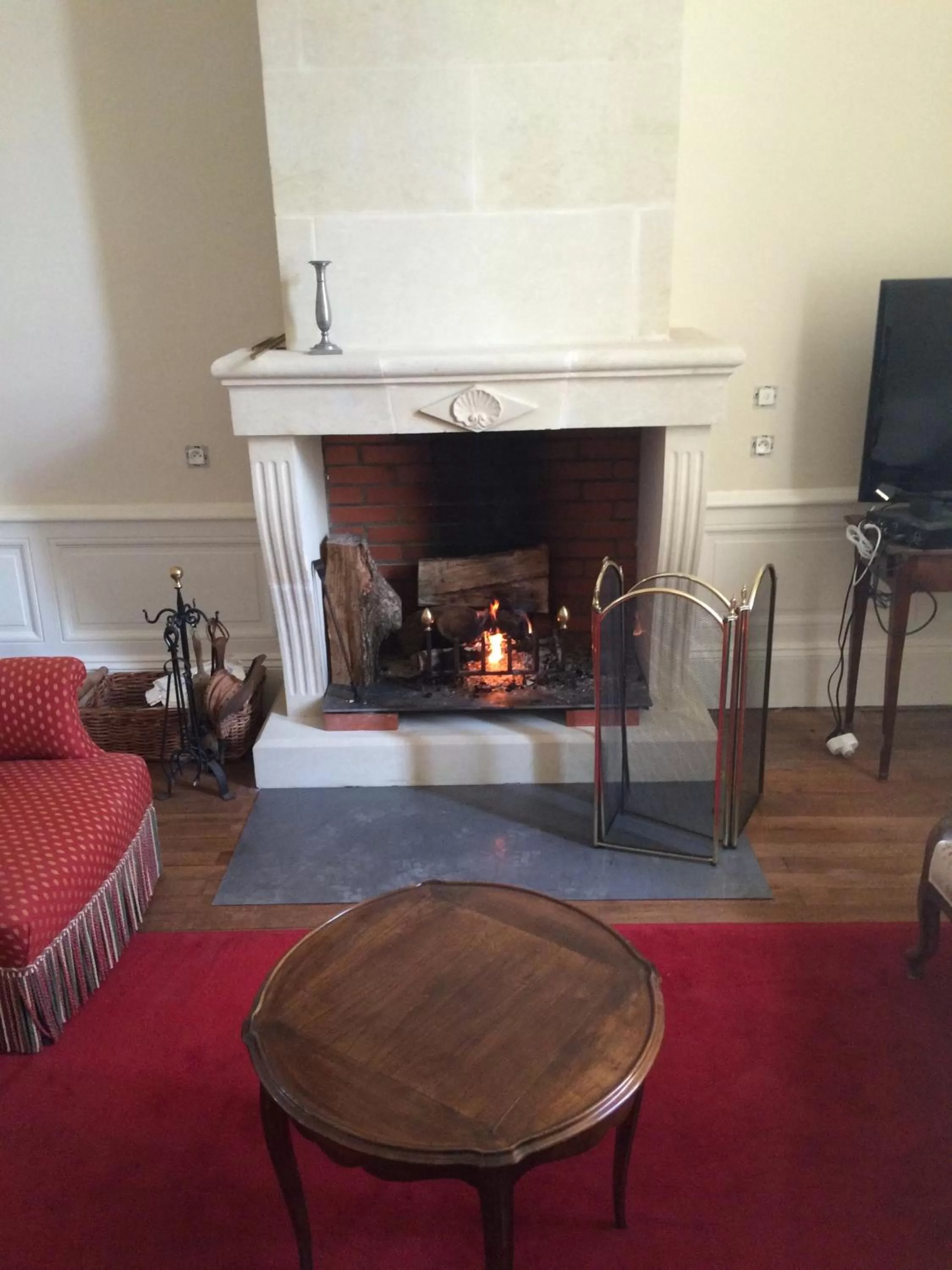 Communal lounge/ TV room in La Maison de Saumur