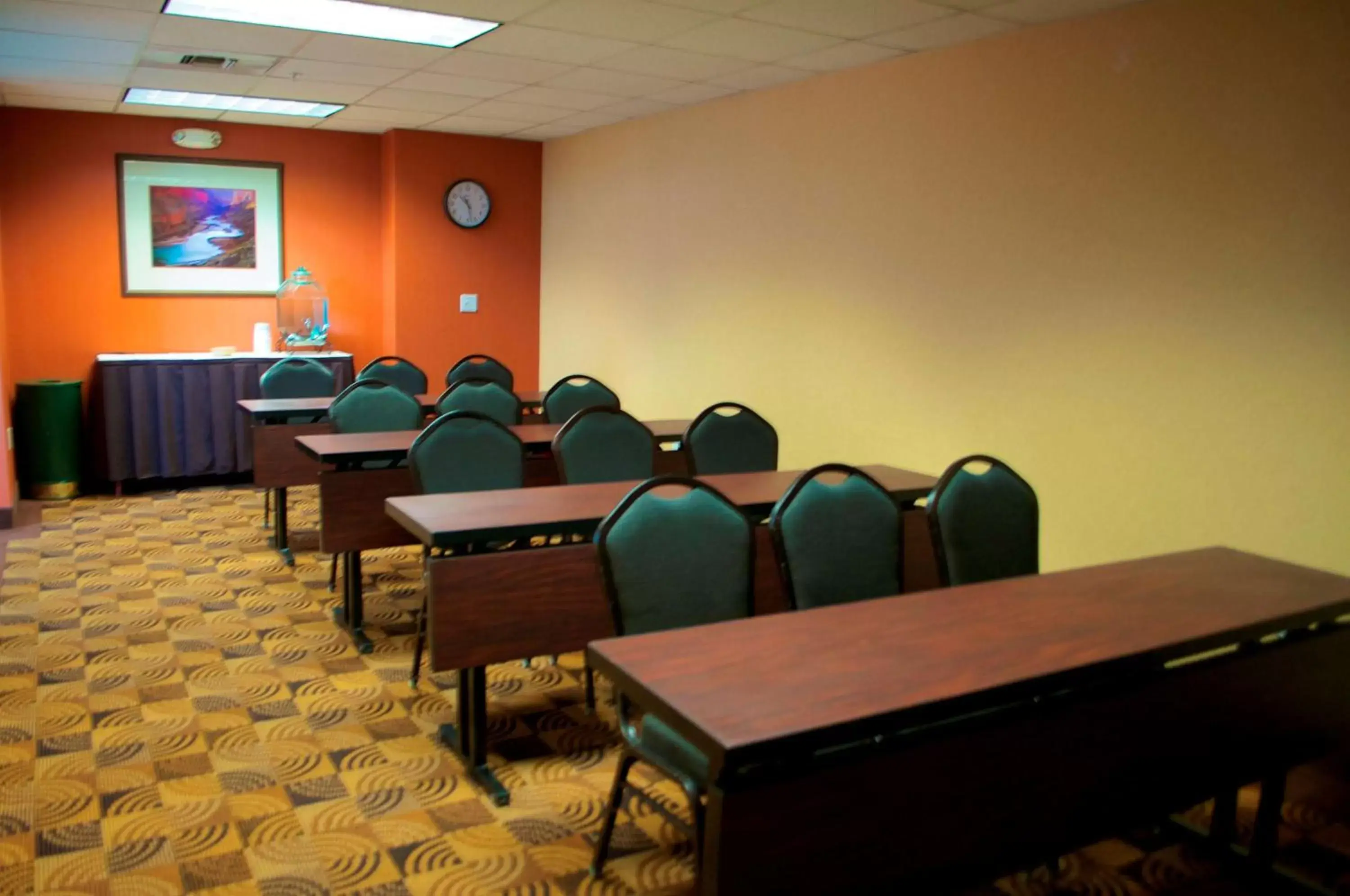 Meeting/conference room in Hampton Inn & Suites Flagstaff - West