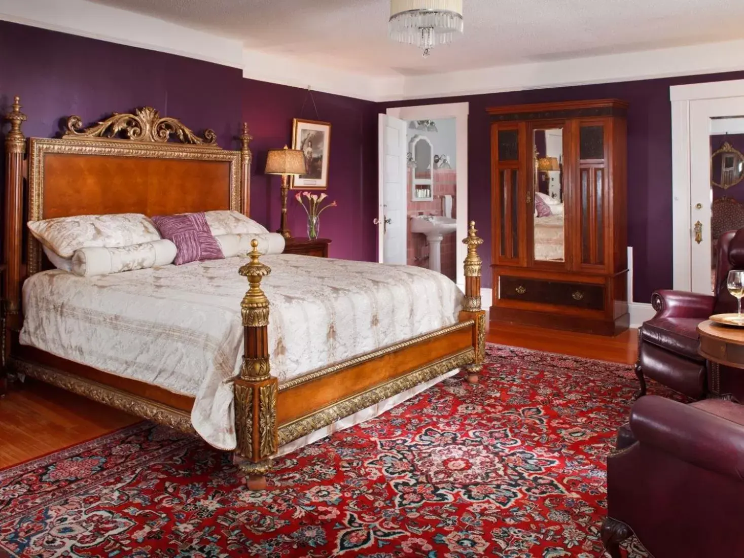 Bedroom, Bed in Abbeymoore Manor