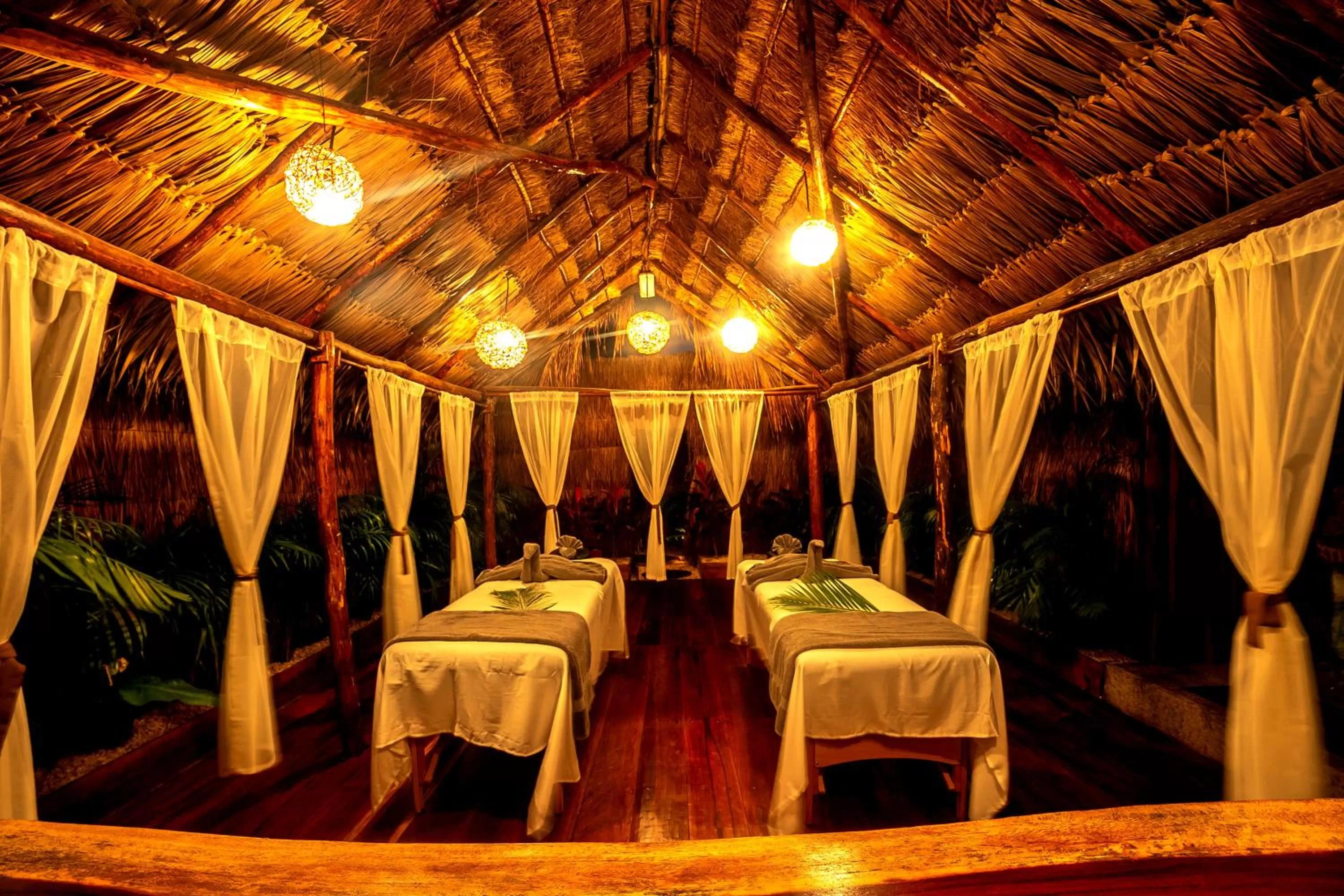 Massage in Grand Balam Plaza