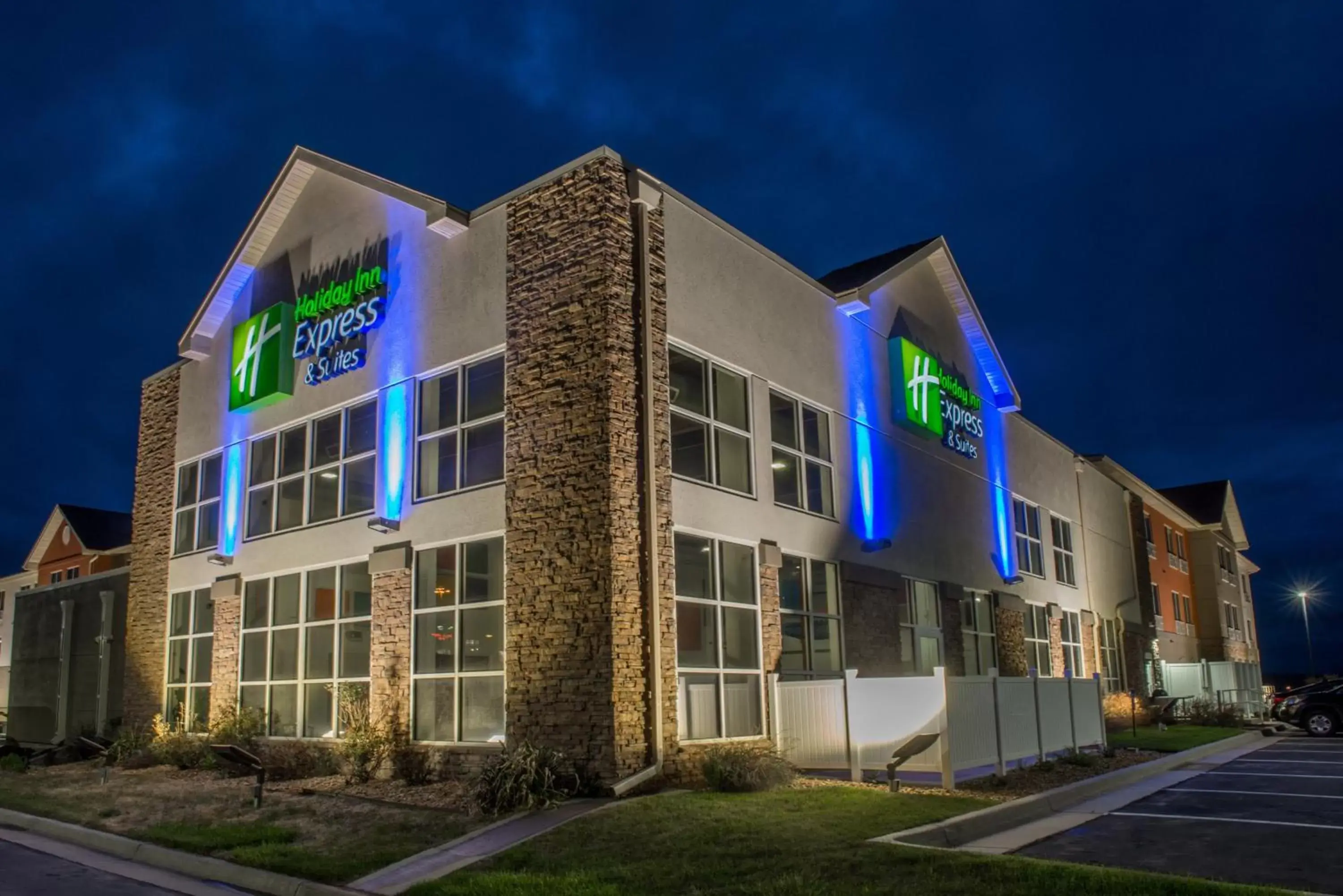 Property Building in Holiday Inn Express & Suites Rapid City, an IHG Hotel