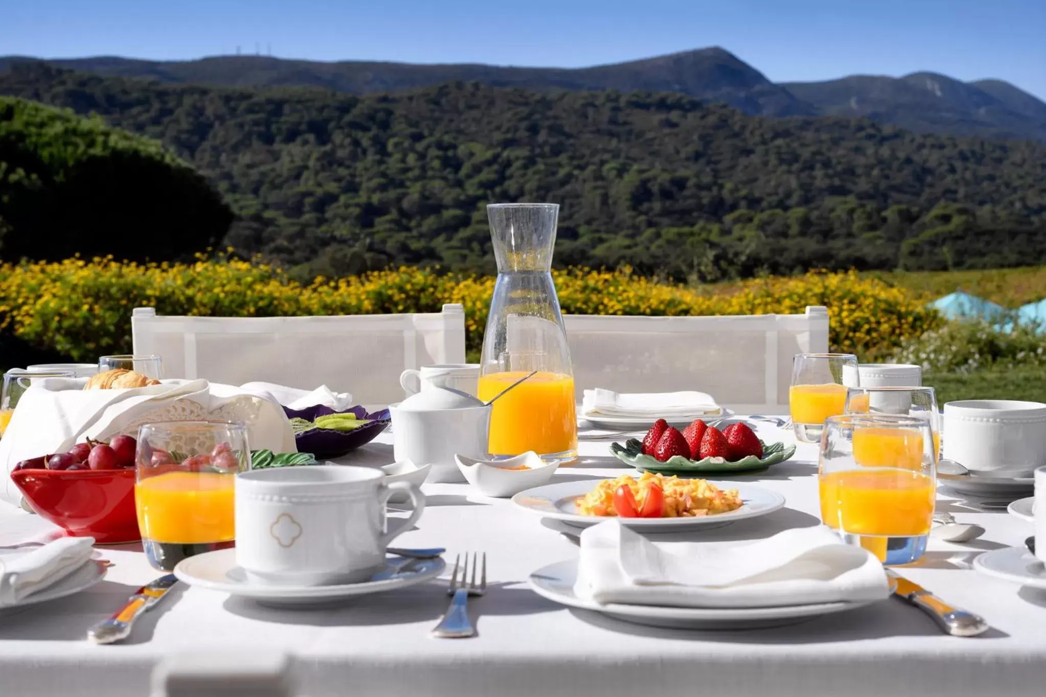 Mountain view, Breakfast in Hotel Casa Palmela - Small Luxury Hotels of The World, Hotel & Villas