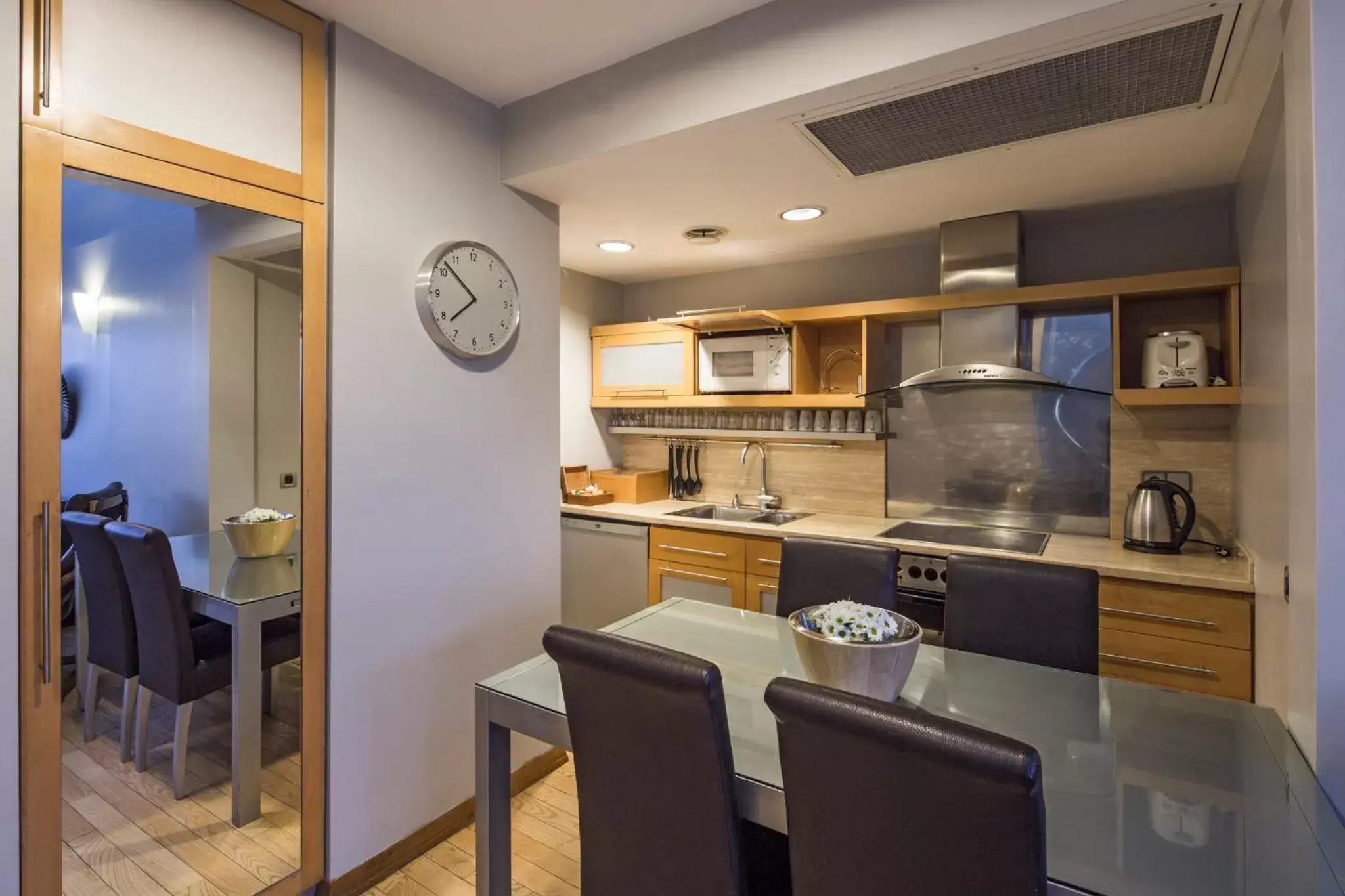 Kitchen or kitchenette, Kitchen/Kitchenette in Taxim Suites Residences Istanbul