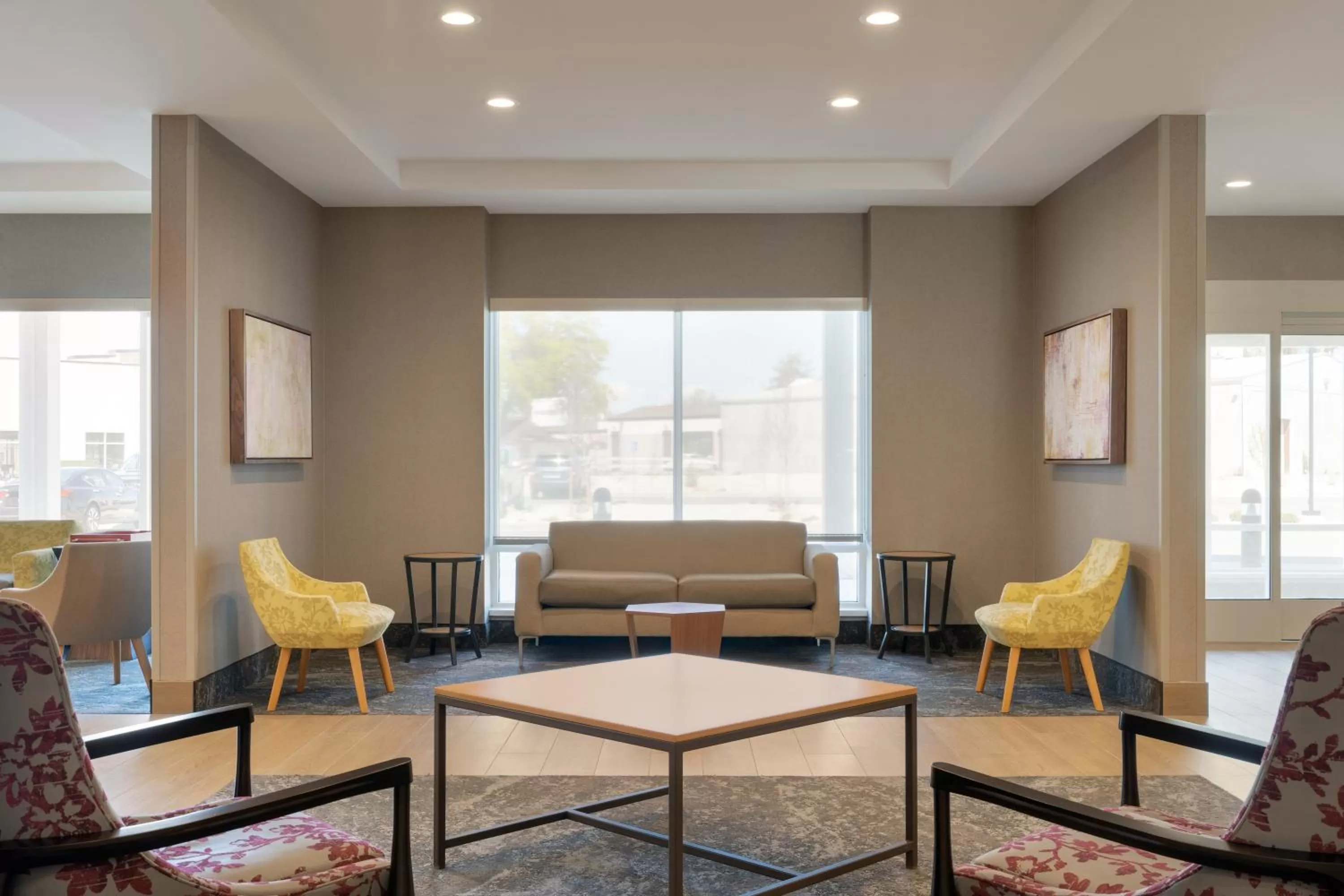 Seating area in TownePlace Suites by Marriott Logan