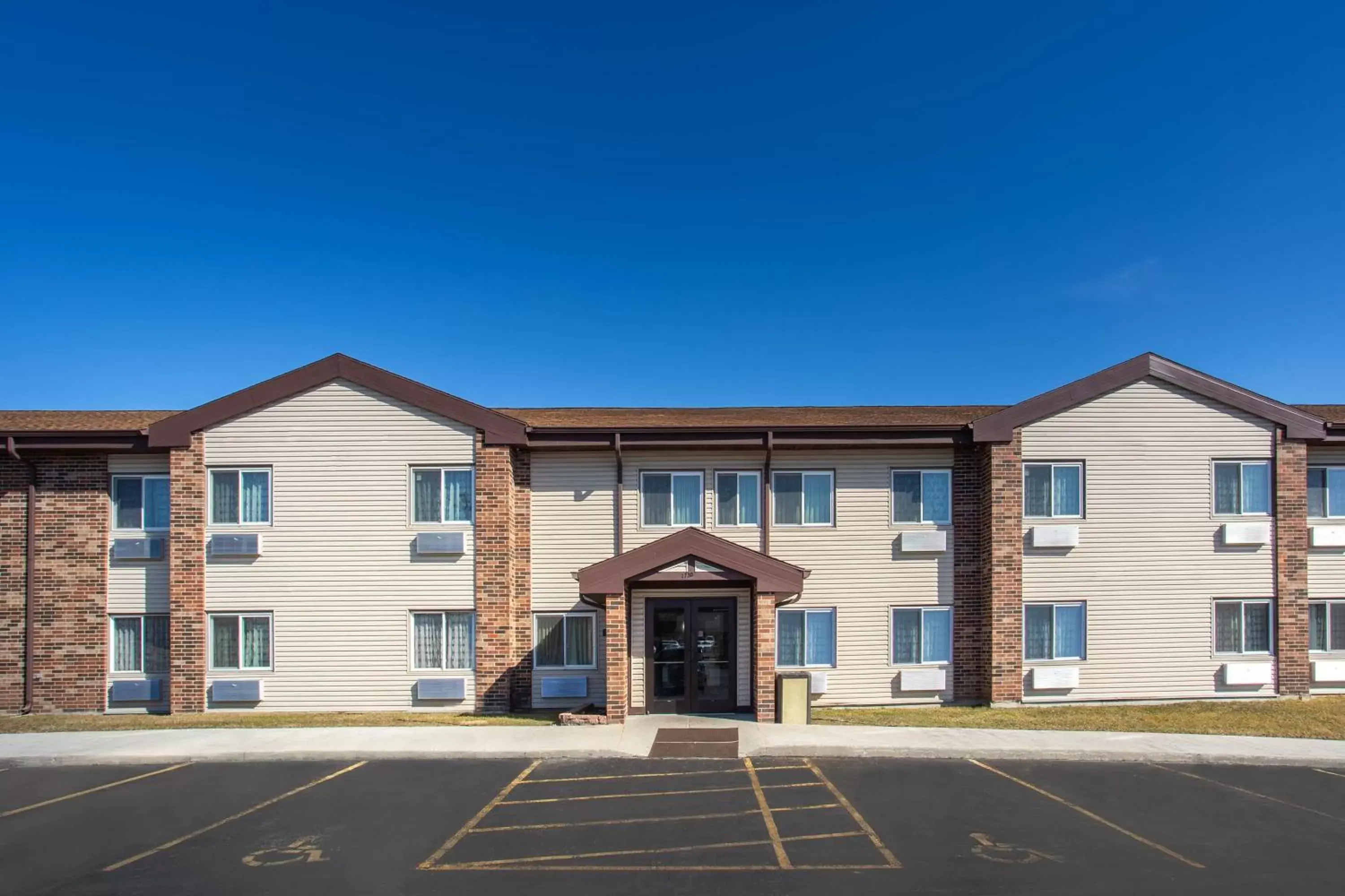 Facade/entrance, Property Building in Baymont by Wyndham Joliet