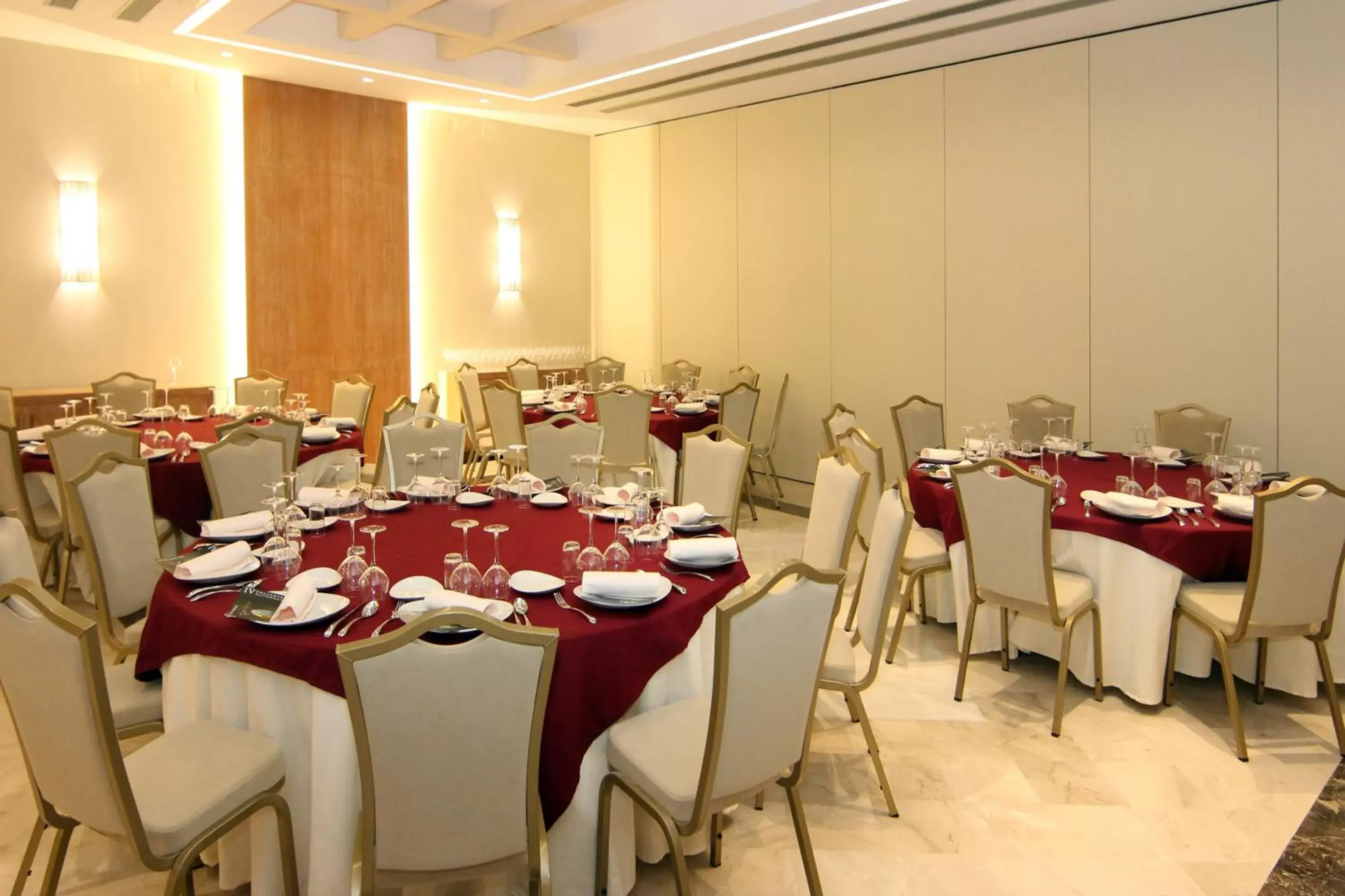 Banquet/Function facilities, Restaurant/Places to Eat in Casa Consistorial