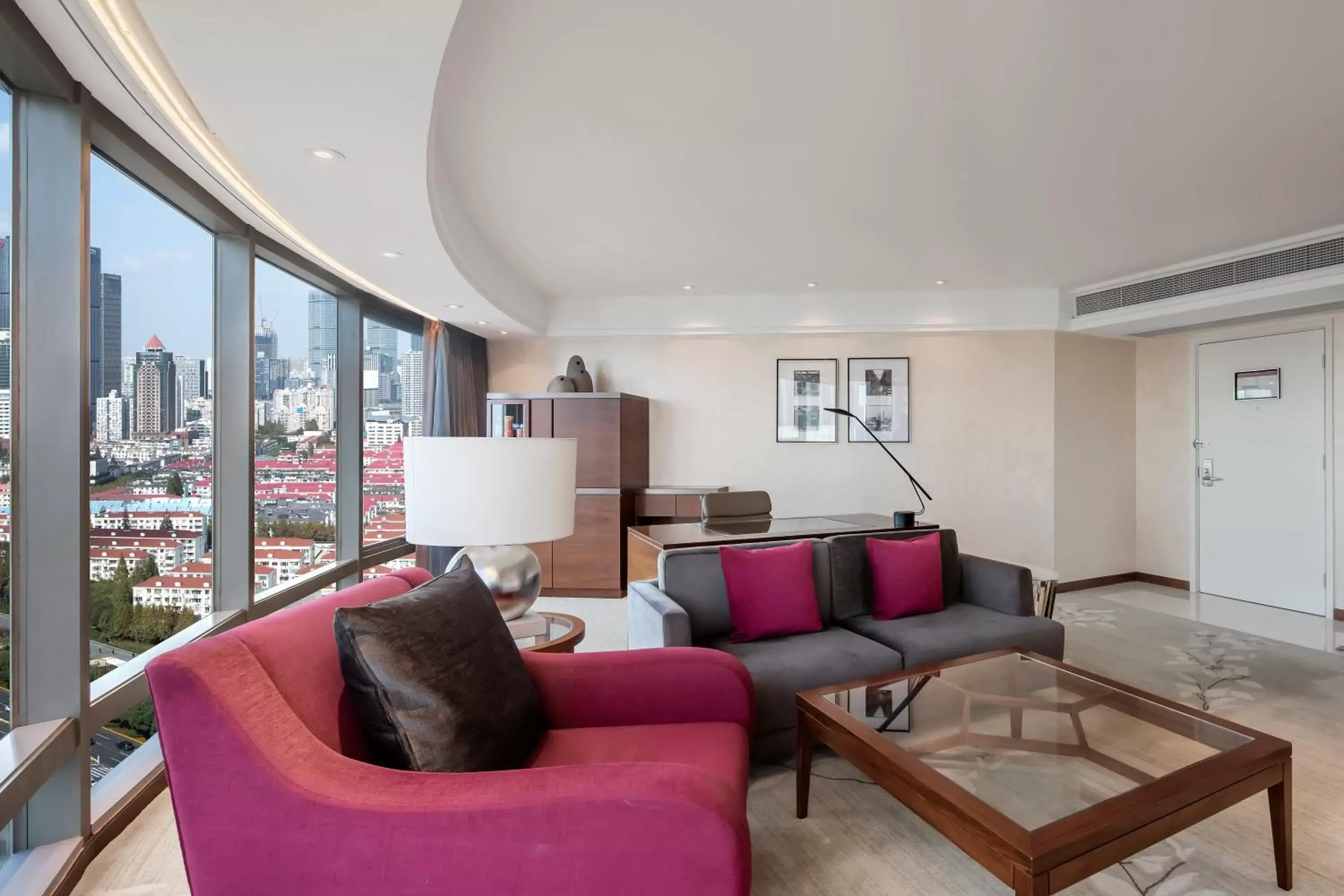 Photo of the whole room, Seating Area in InterContinental Shanghai Pudong, an IHG Hotel