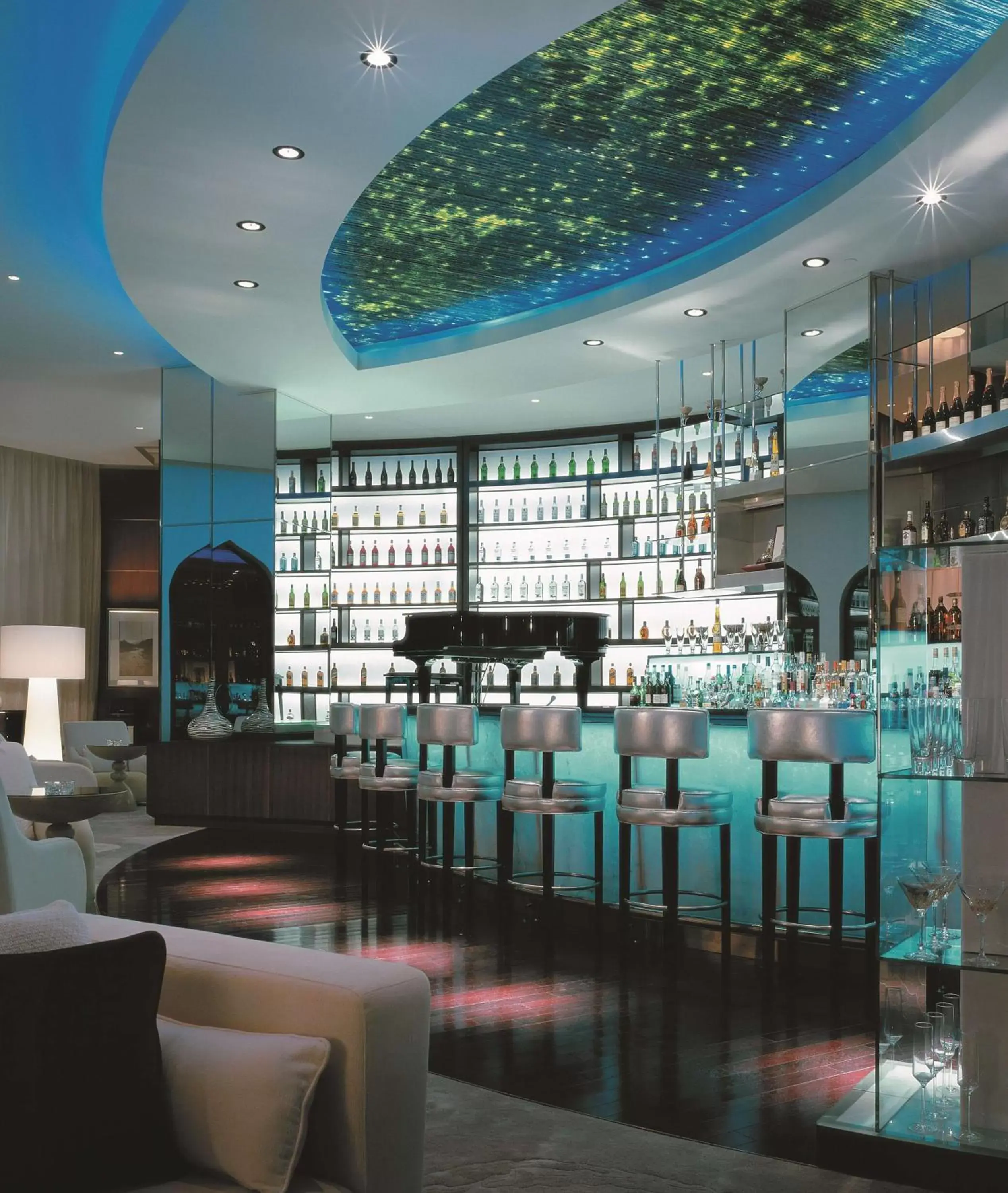 Lounge or bar in Shangri-La Barr Al Jissah, Muscat