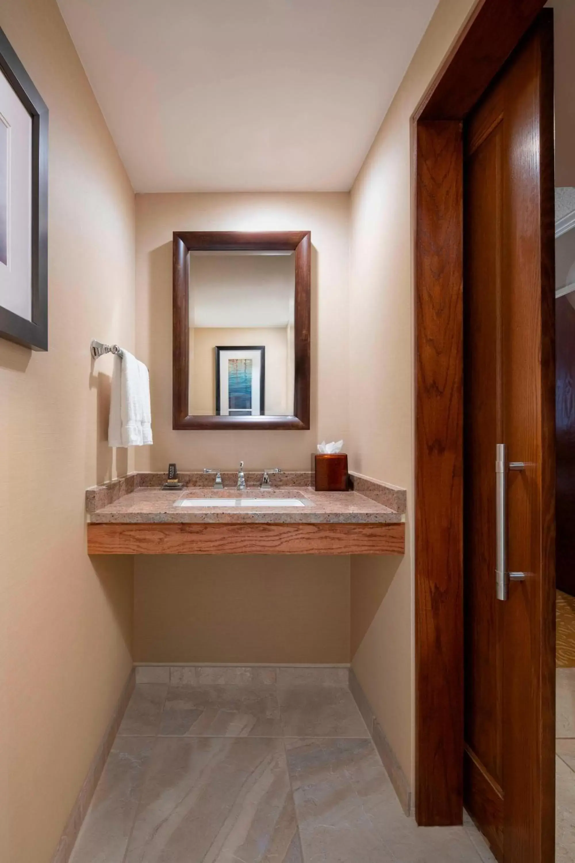 Bathroom in The Lincoln Marriott Cornhusker Hotel