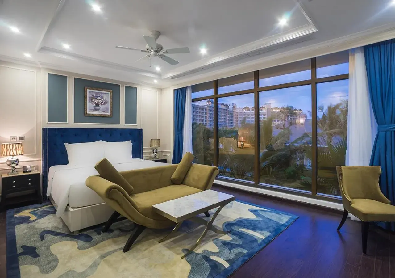 Bedroom, Seating Area in Radisson Blu Resort Phu Quoc