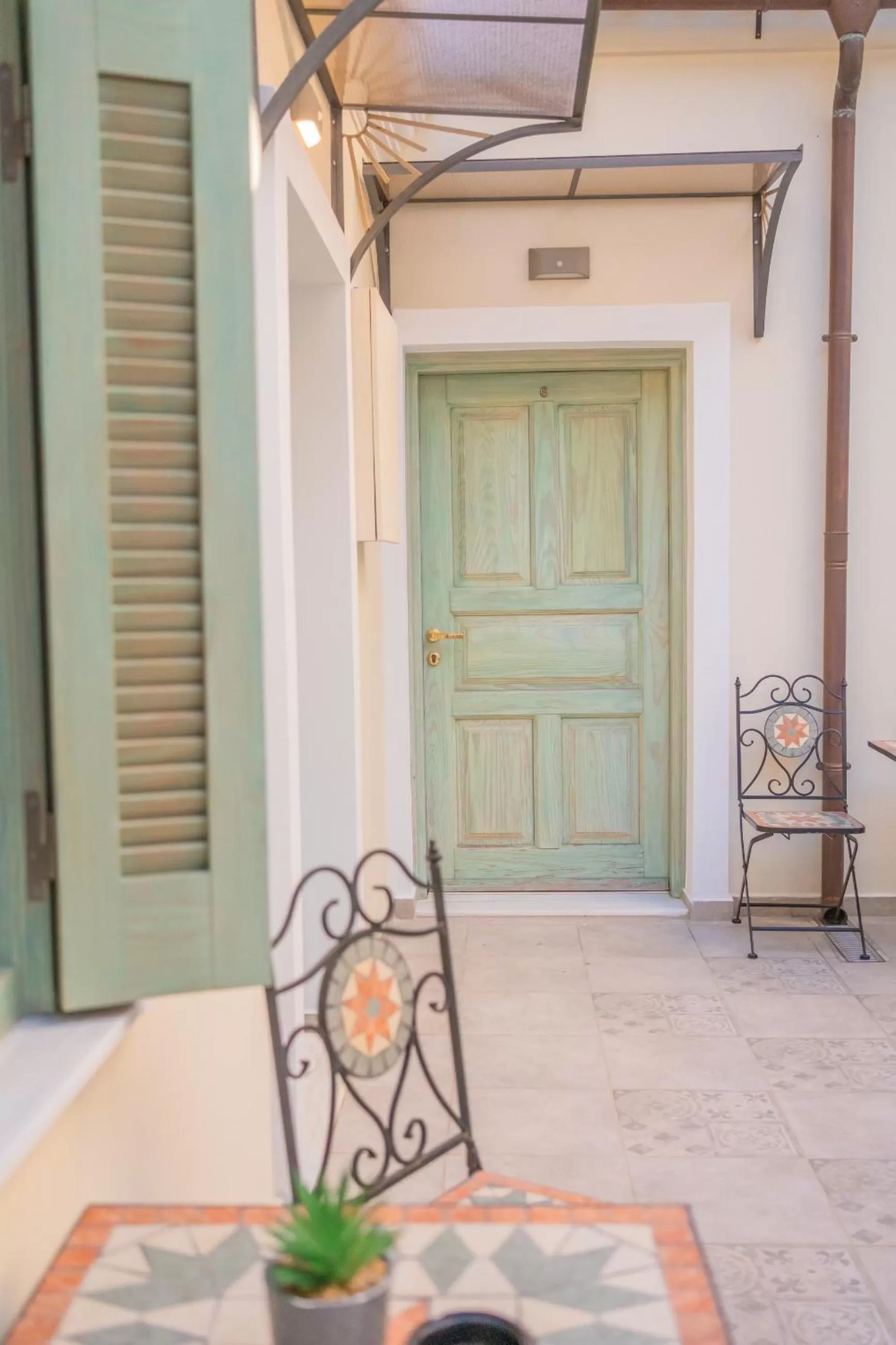 The Stone Manor , Noho boutique hotel Thissio