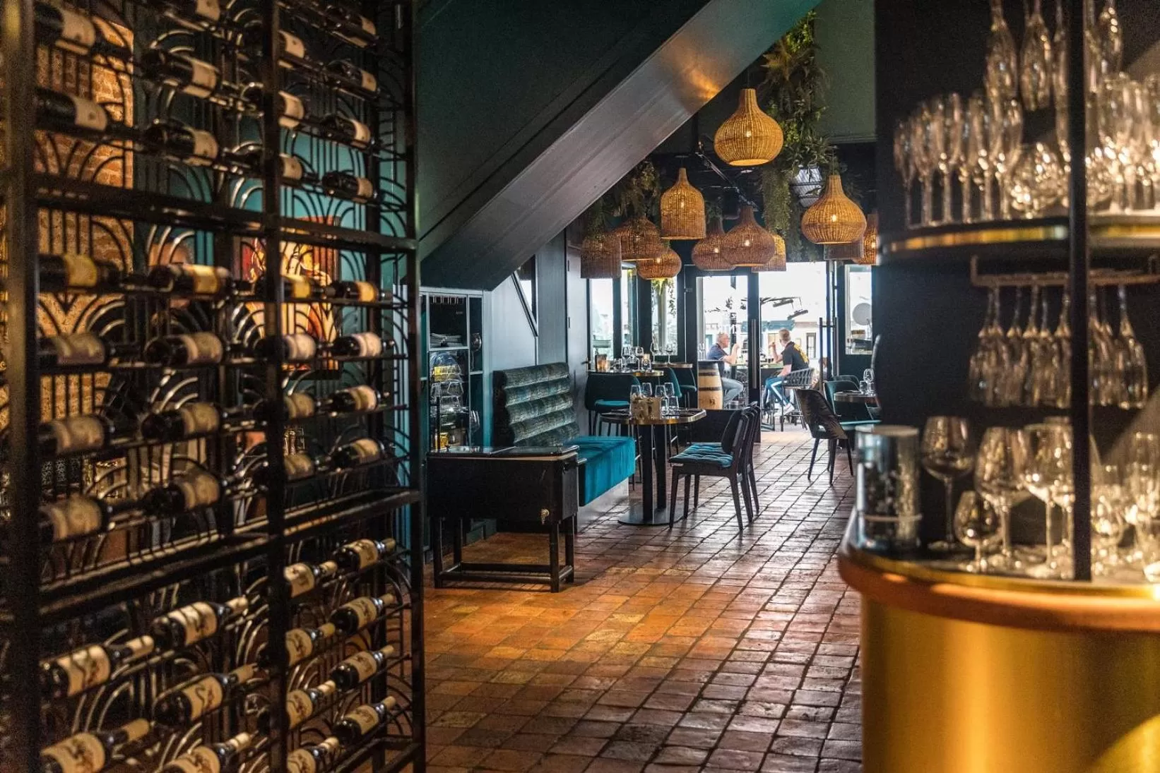 Restaurant/places to eat in Ambassador City Centre Hotel