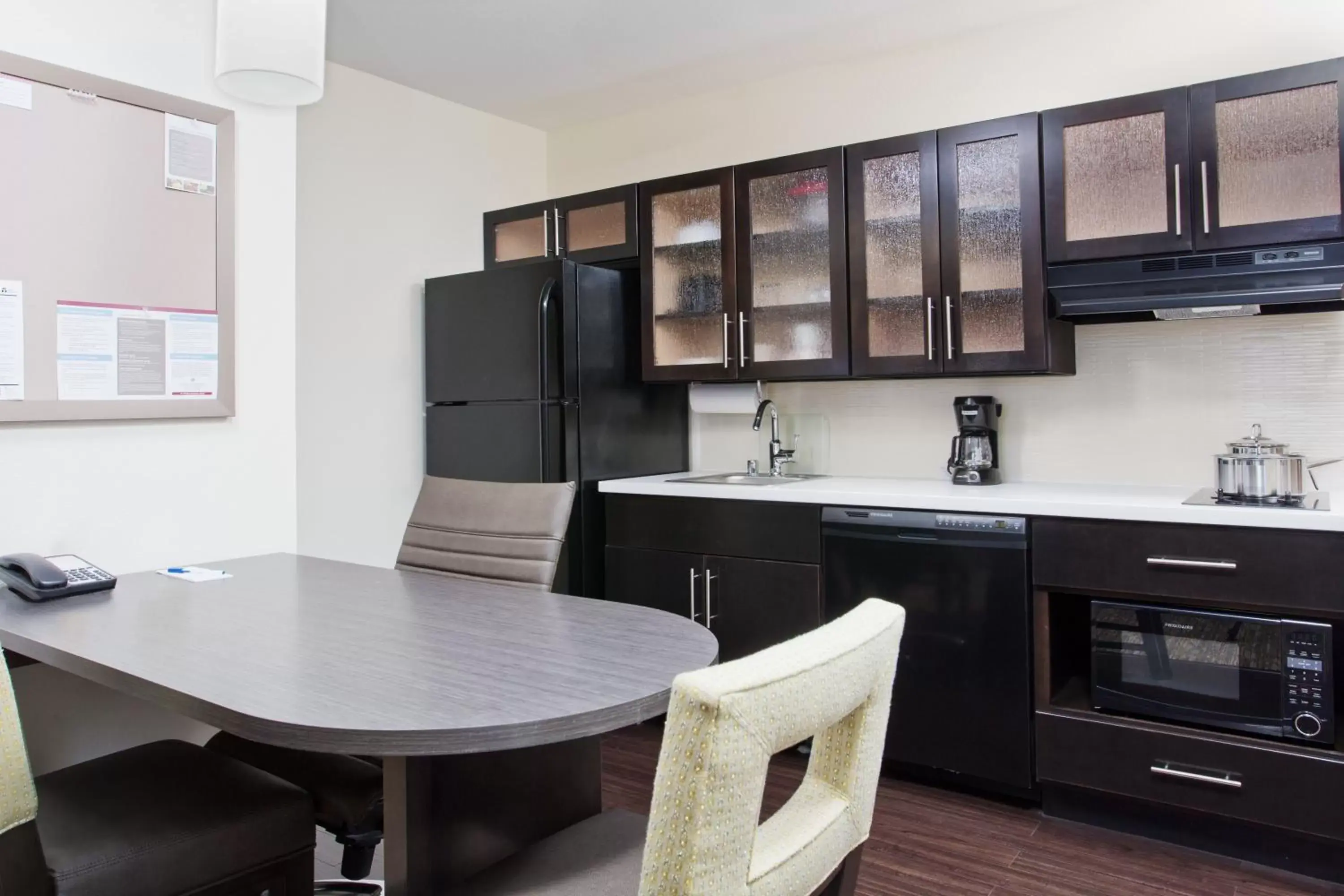 King Room - Hearing Access - Non-Smoking in Candlewood Suites Fort Campbell - Oak Grove, an IHG Hotel King Room - Hearing Access - Non-Smoking in Candlewood Suites Fort Campbell - Oak Grove, an IHG Hotel