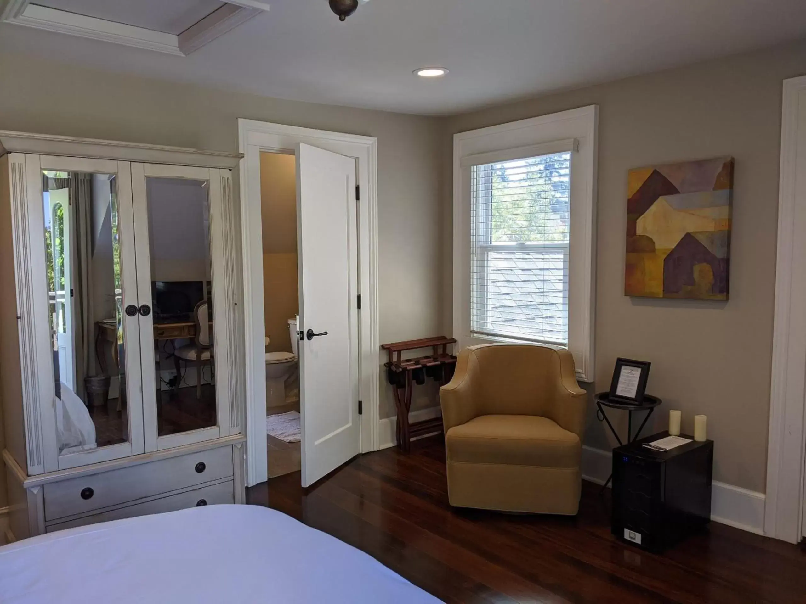 Bedroom, Seating Area in Inn on Randolph