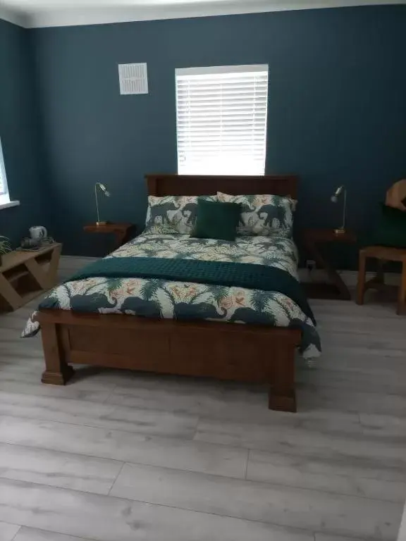 Bedroom, Bed in Applelea House
