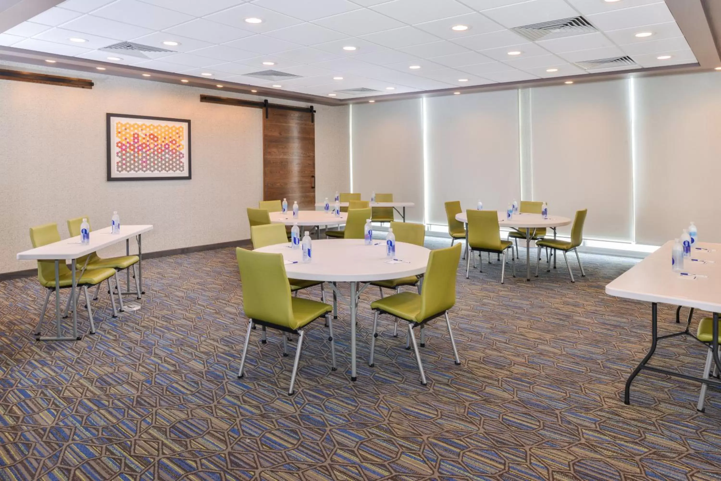 Meeting/conference room in Holiday Inn Express & Suites - Ogallala, an IHG Hotel