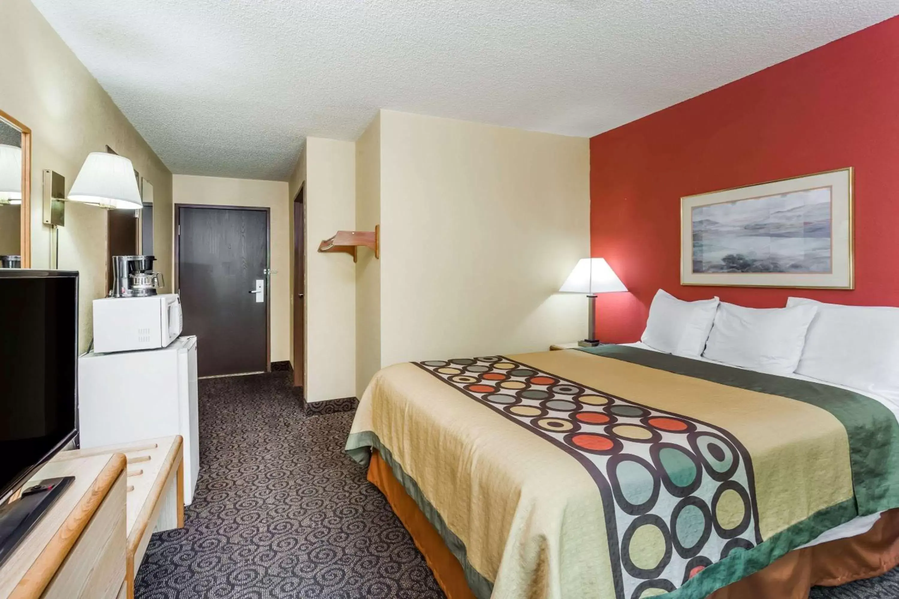 Photo of the whole room, Bed in Super 8 by Wyndham Appleton Photo of the whole room, Bed in Super 8 by Wyndham Appleton