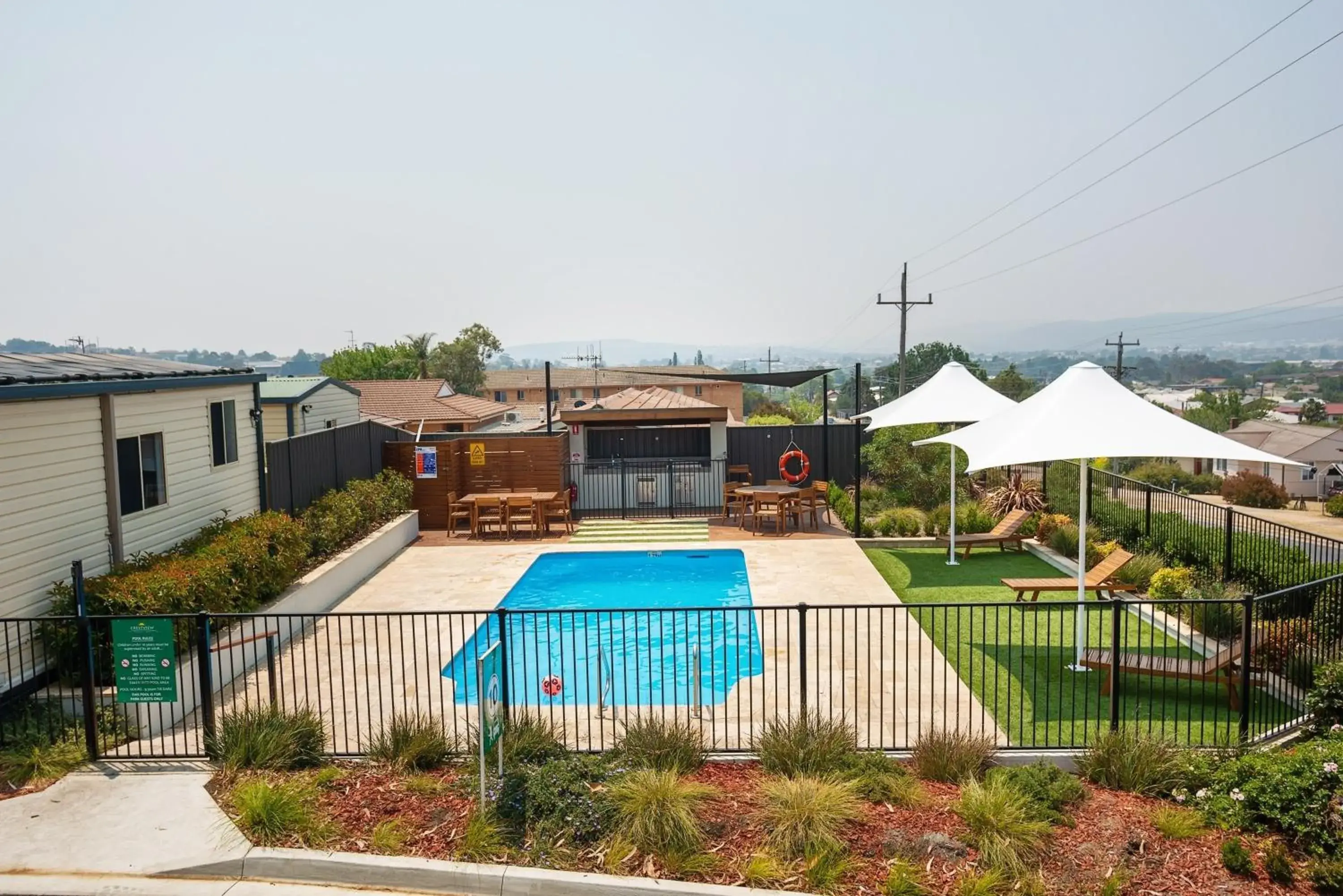 BBQ facilities, Pool View in Crestview Tourist Park