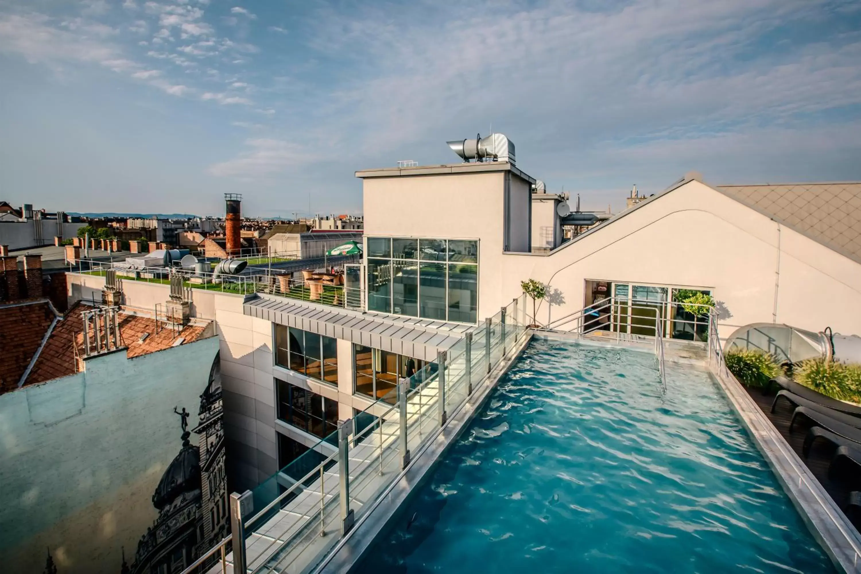 Pool view, Swimming Pool in Continental Hotel Budapest