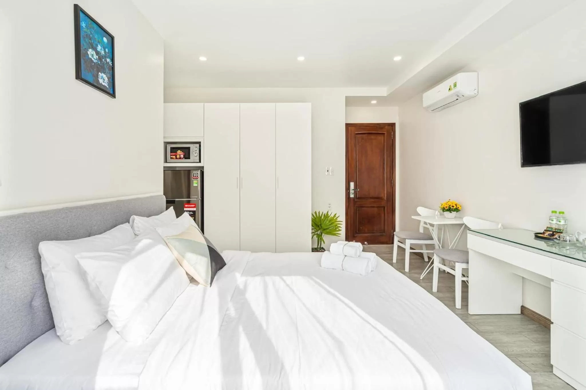 Queen Room with Garden View in The Royal Hotel & Apartment - Phu My Hung