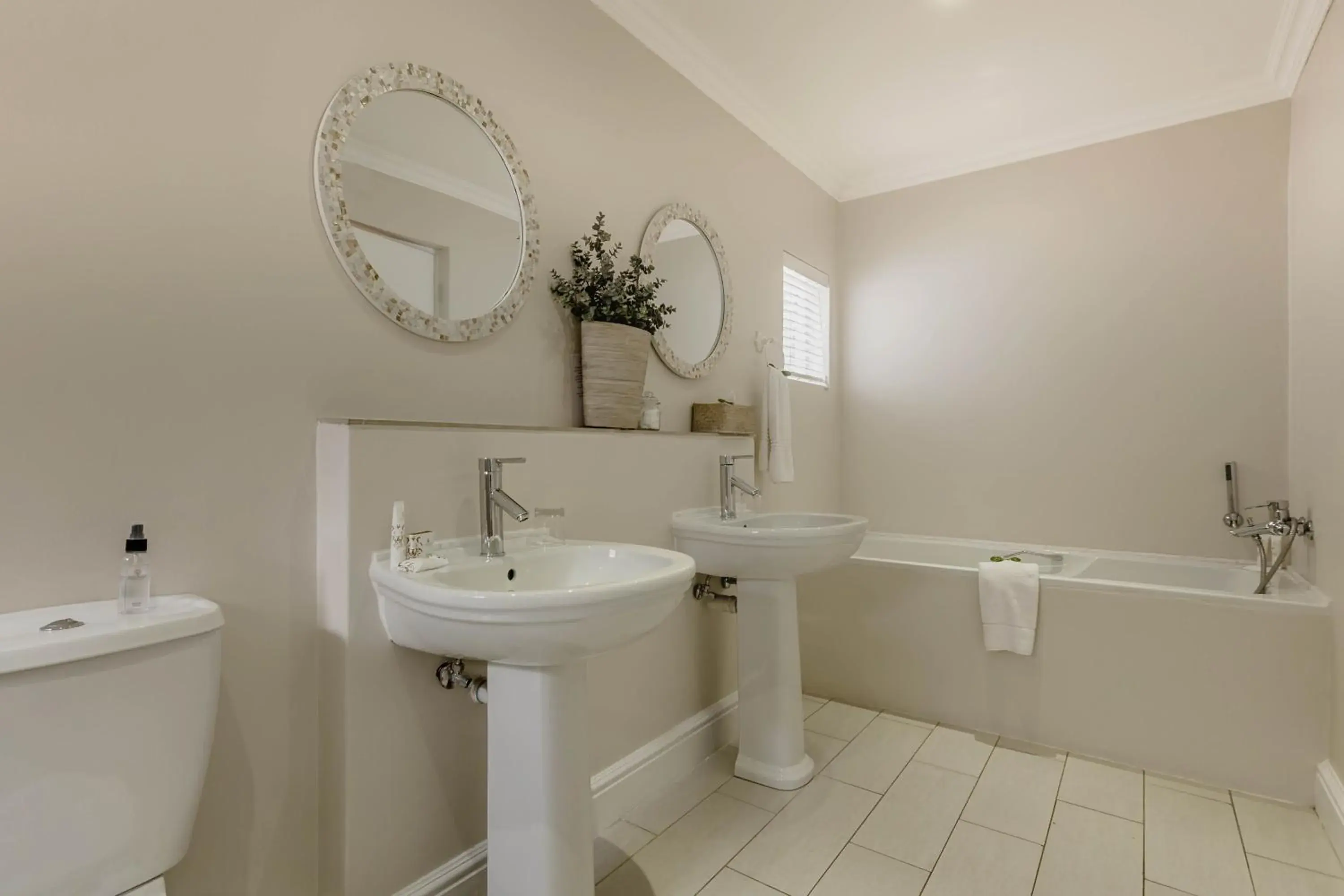 Toilet, Bathroom in Robberg Beach Lodge - Lion Roars Hotels & Lodges