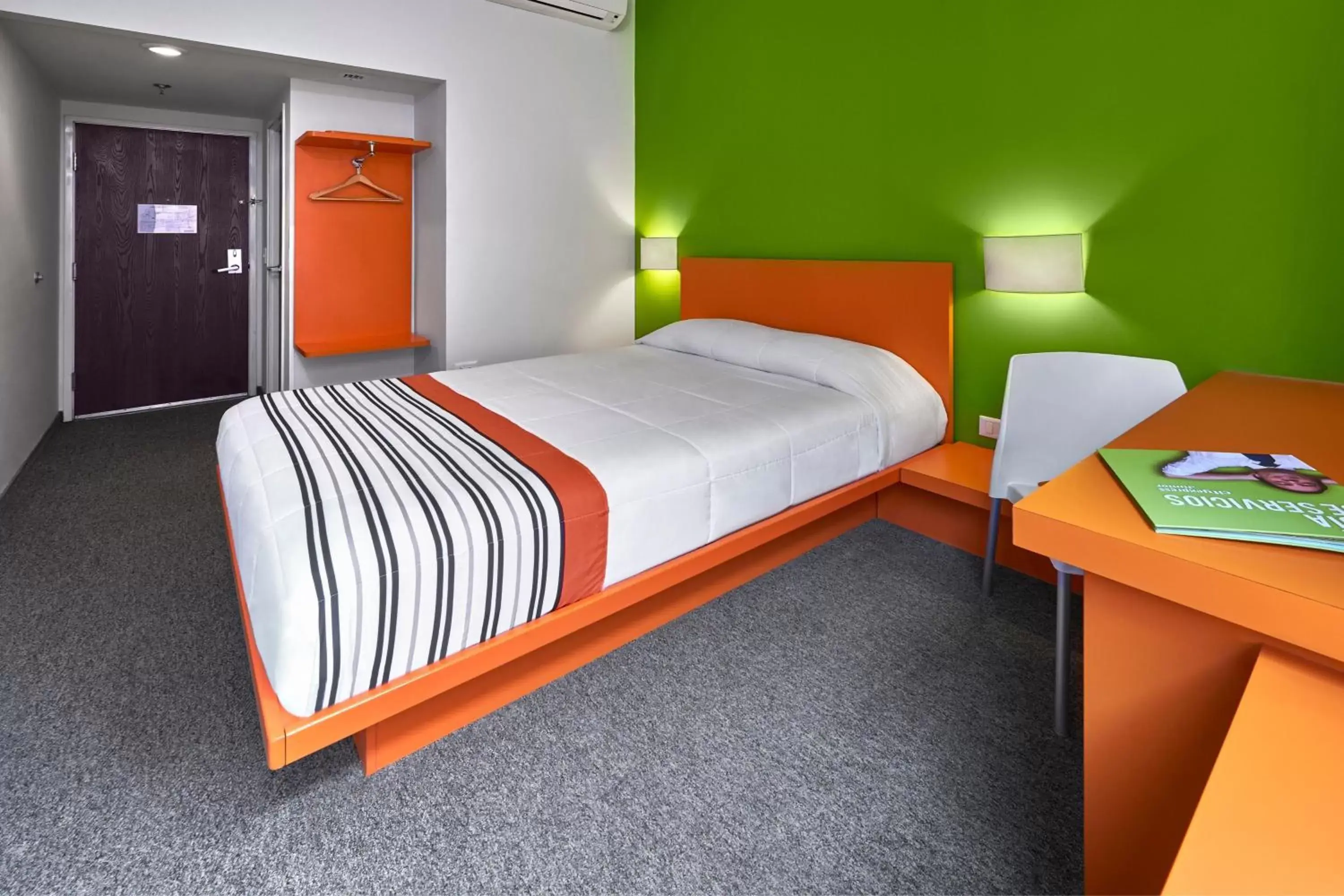 Photo of the whole room, Bed in City Express Junior by Marriott Guadalajara Periferico Sur