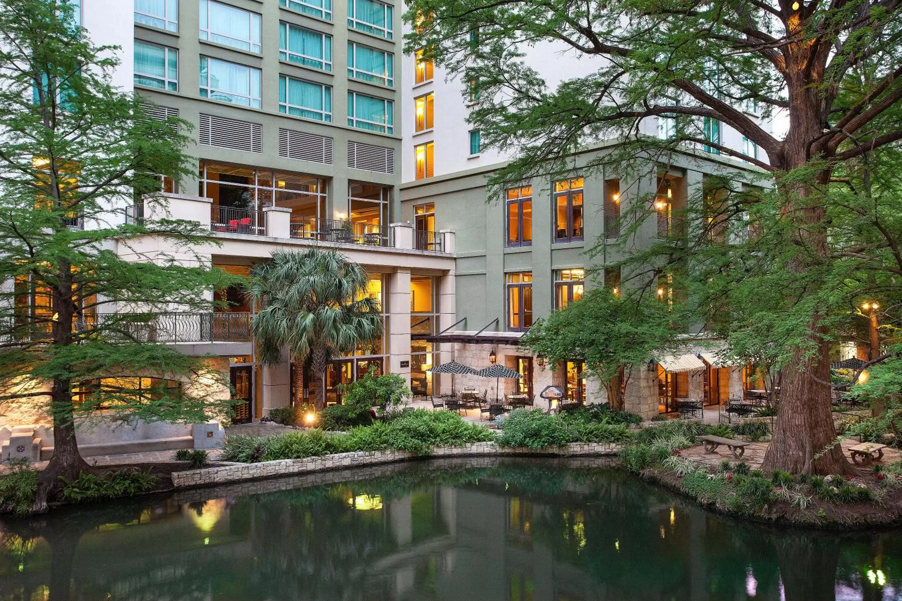 Property building in Hotel Contessa -Suites on the Riverwalk