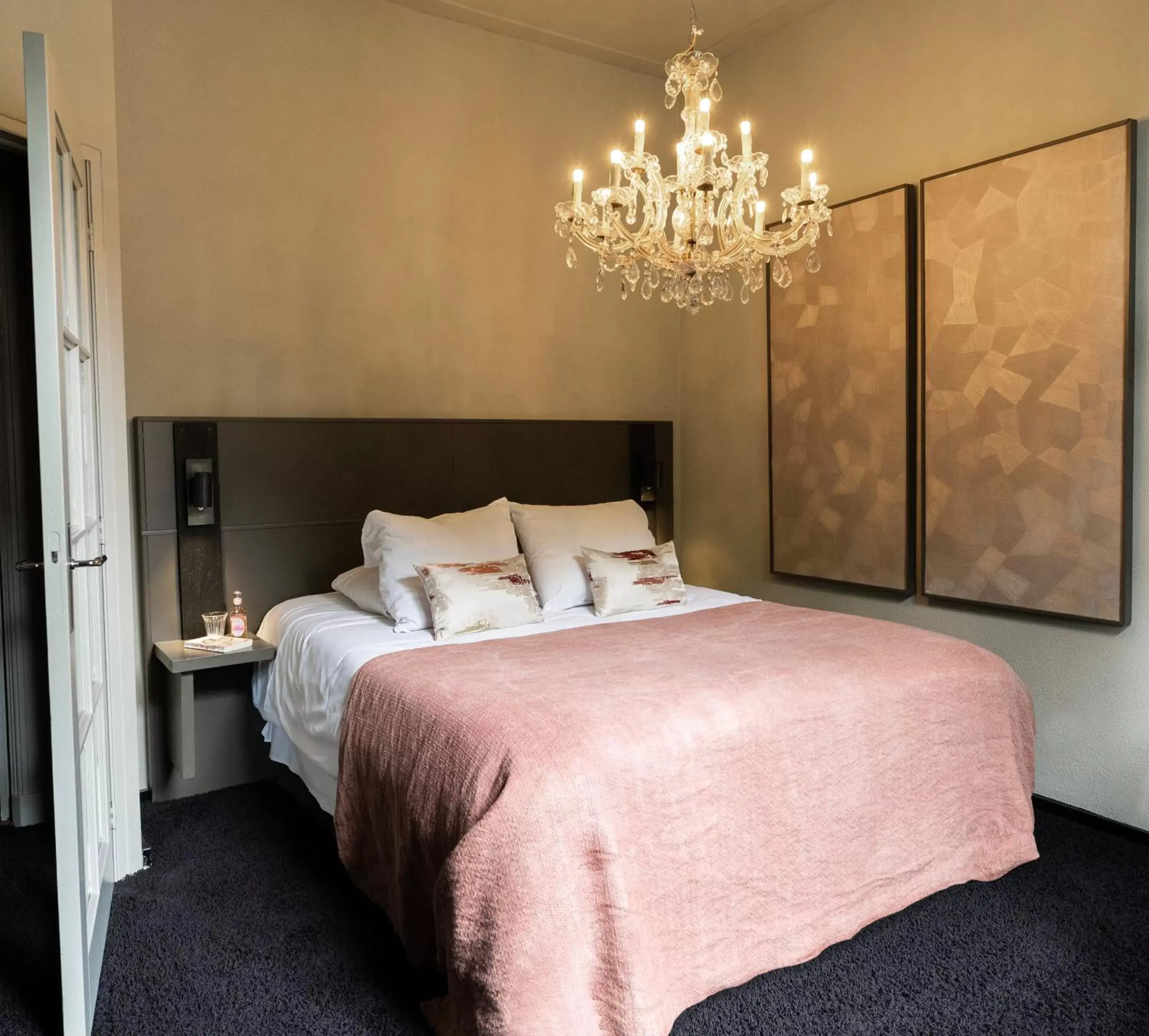 Bedroom, Bed in Hotel Villa Trompenberg