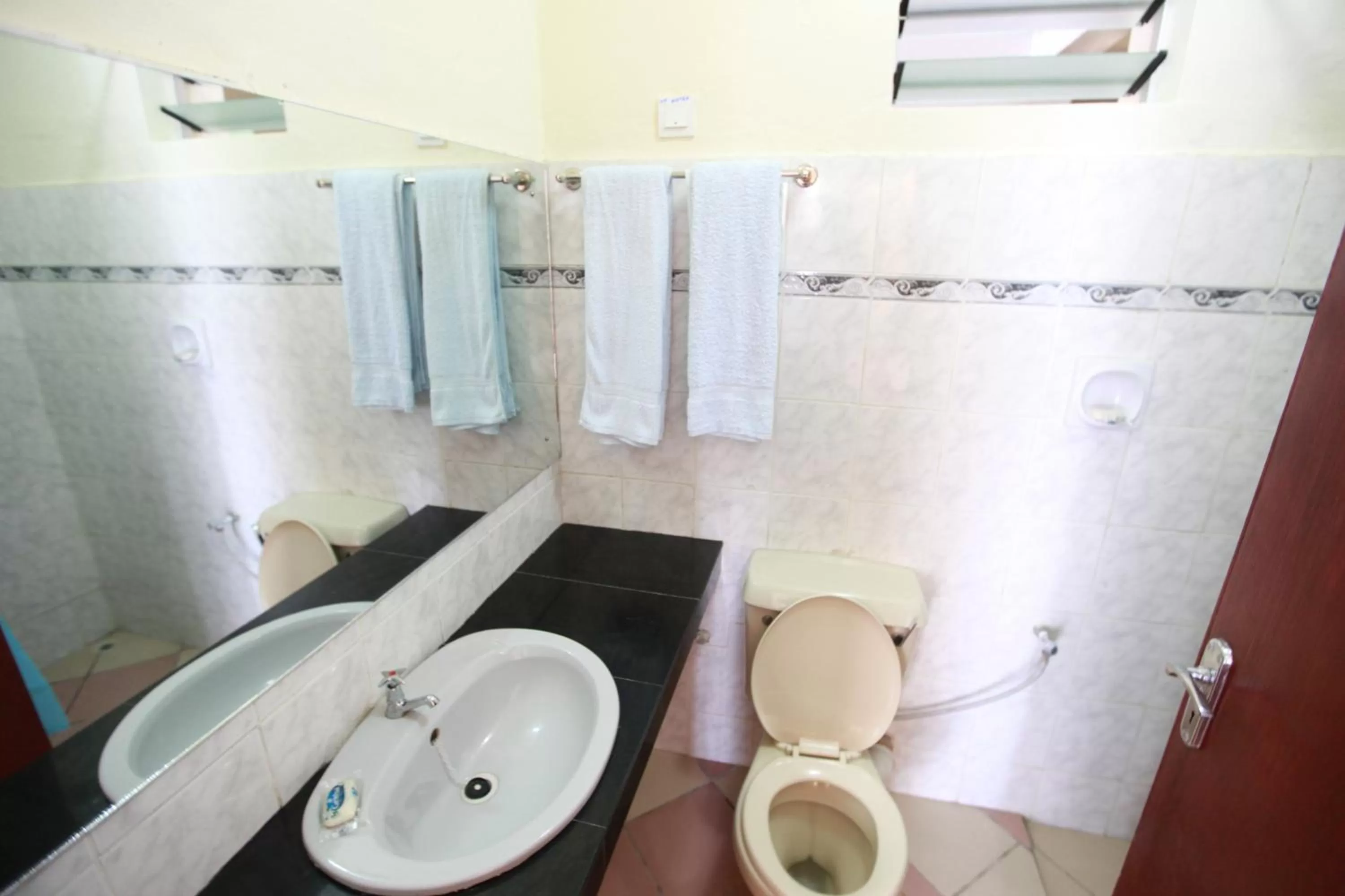 Bathroom in Coastgate Hotel