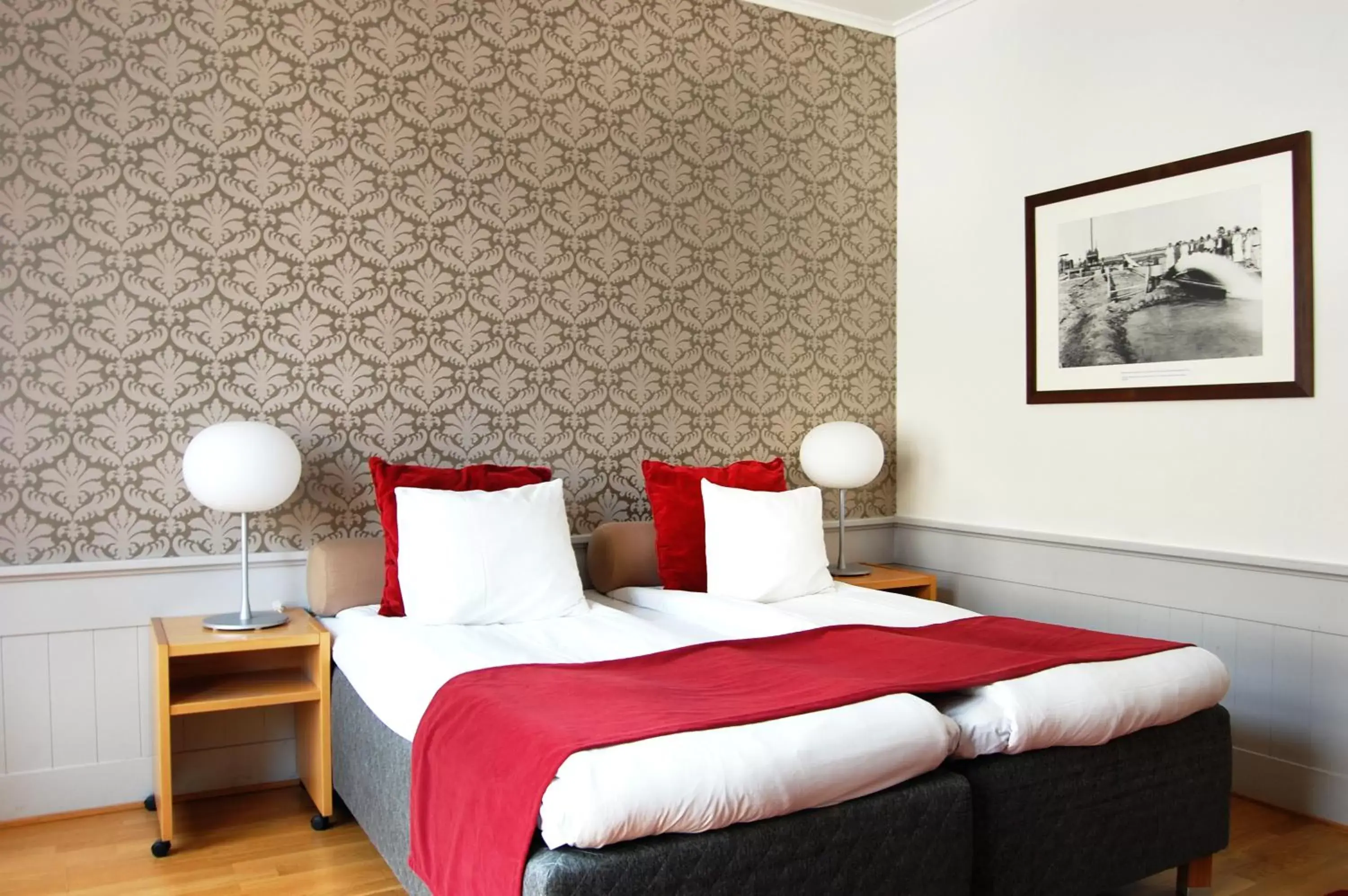 Bed, Room Photo in Clarion Collection Hotel Bolinder Munktell Bed, Room Photo in Clarion Collection Hotel Bolinder Munktell