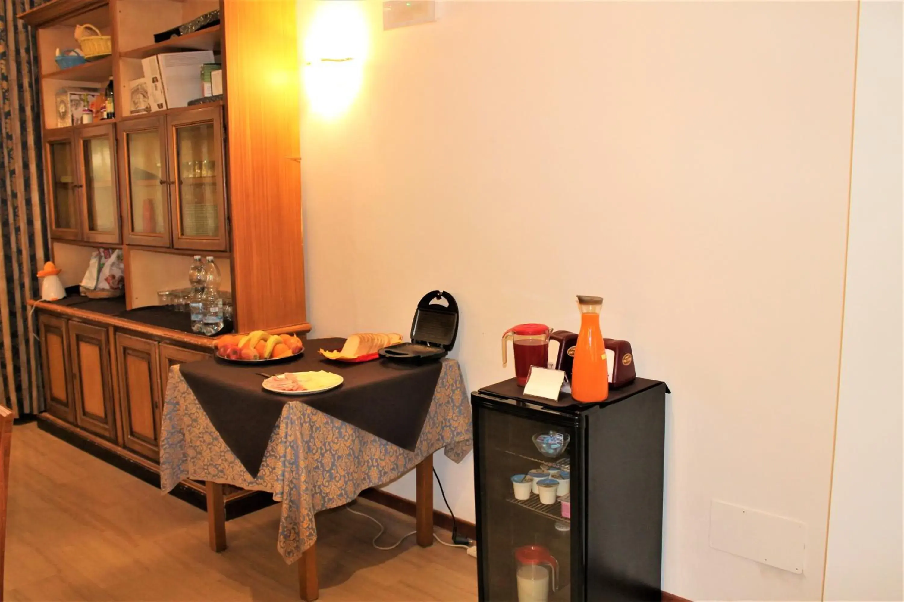 Buffet breakfast in Hotel Santa Lucia