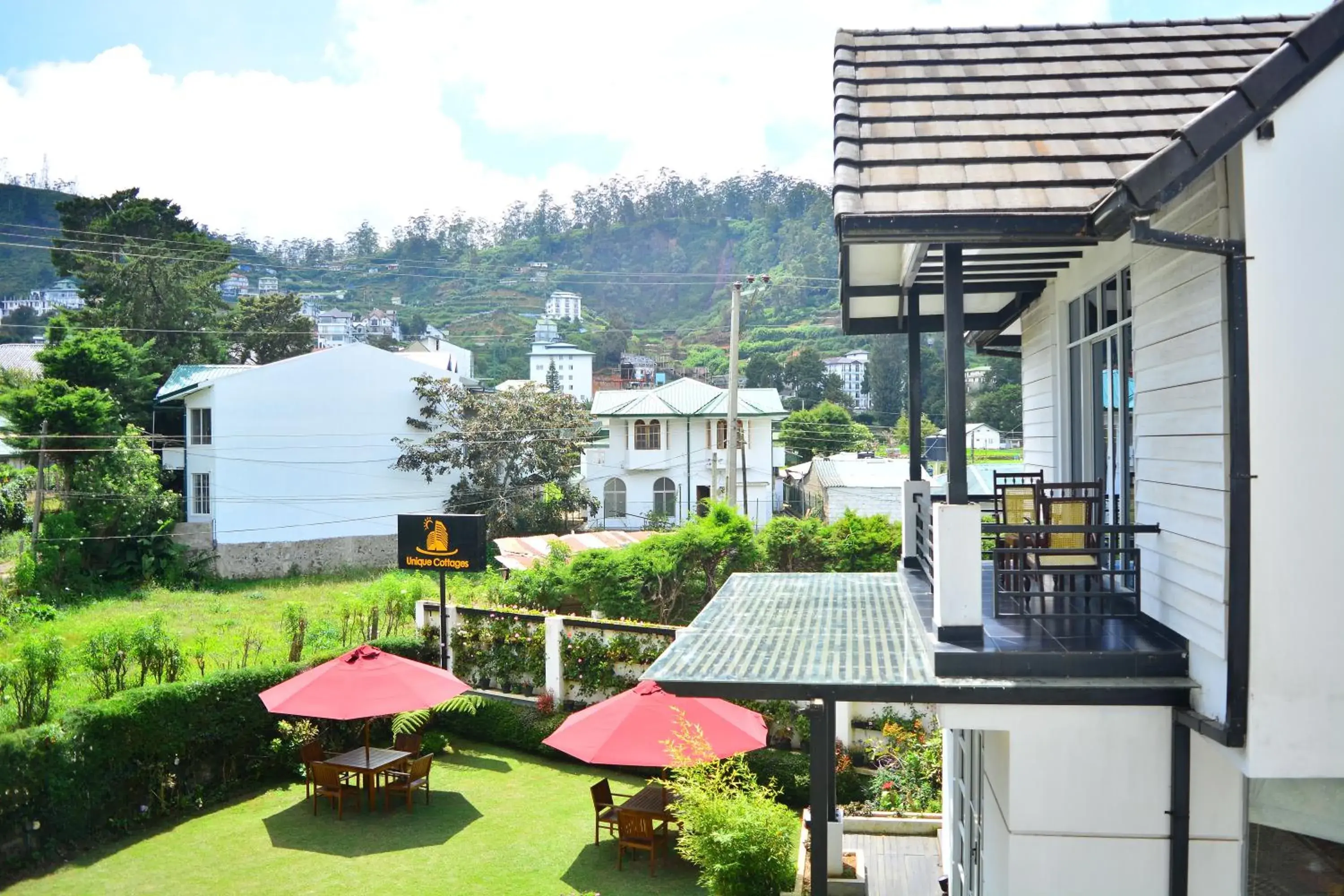 Garden view, Neighborhood in Unique Cottages